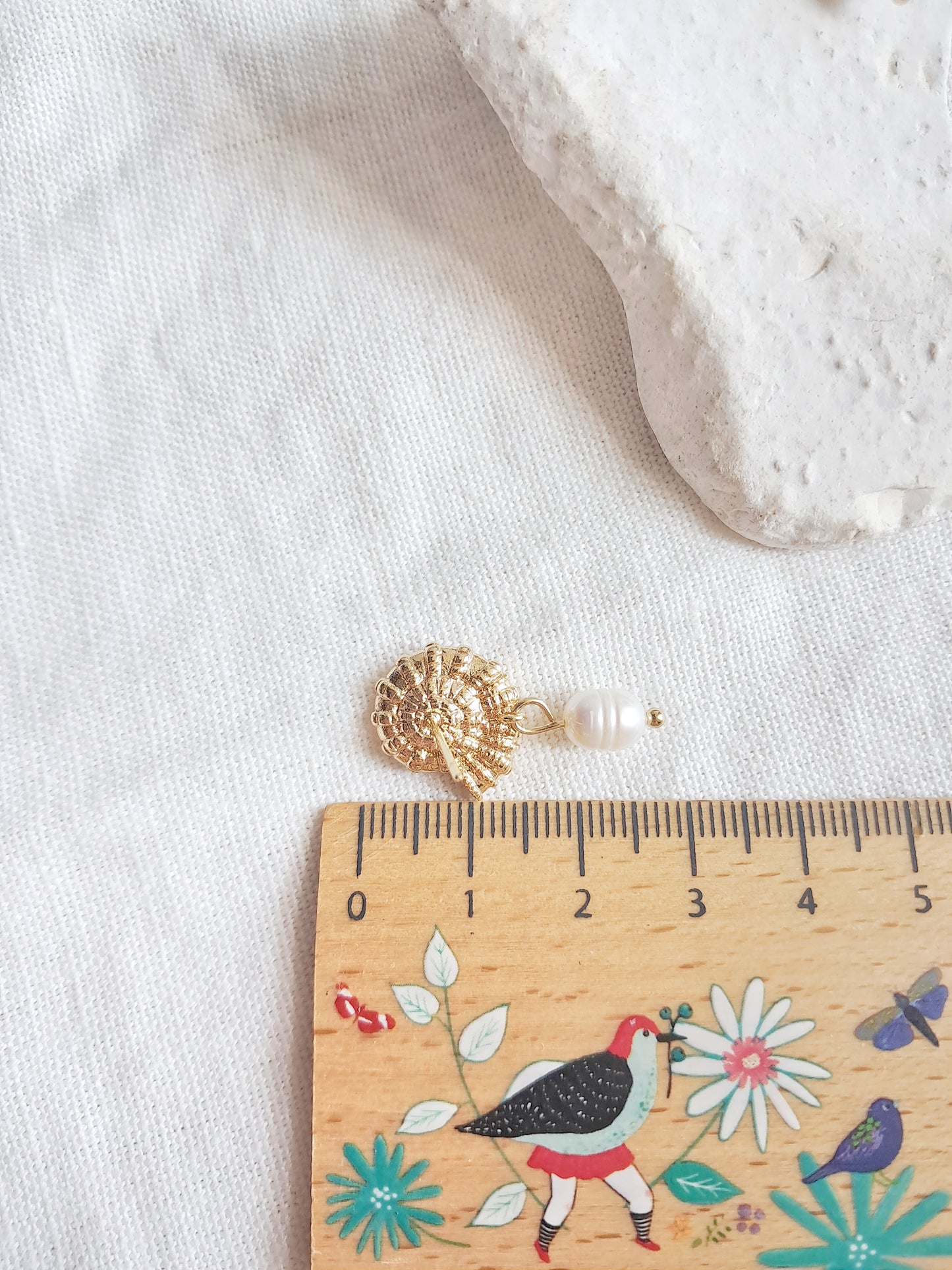 Boucles d'oreilles pendantes coquillages et perles d'eau douce