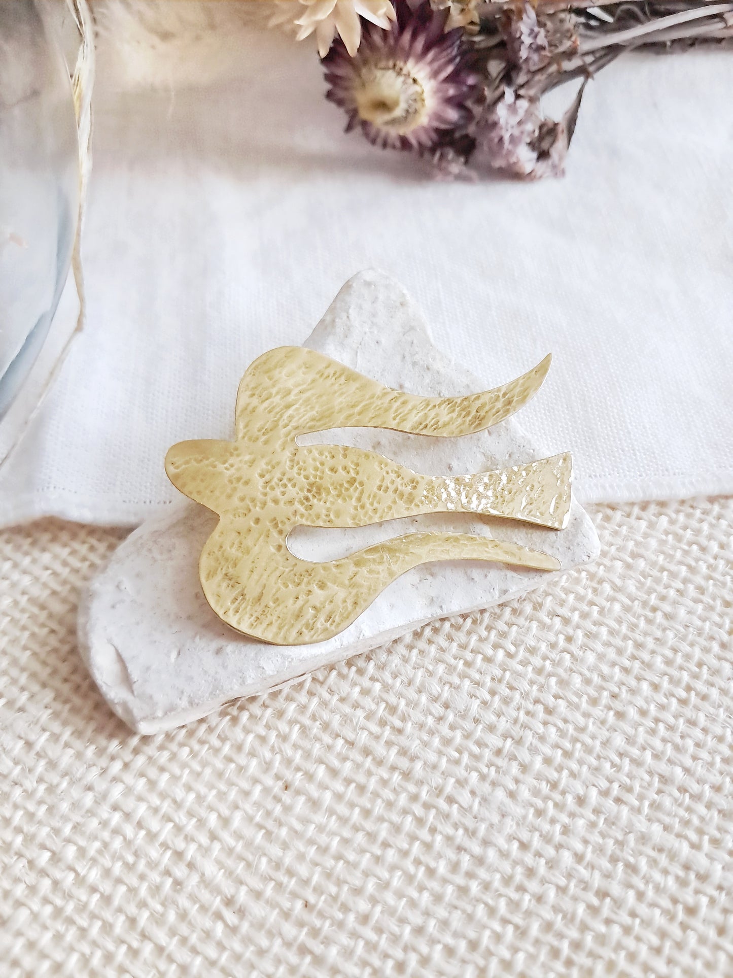 Broche oiseau en laiton inspiré de Matisse
