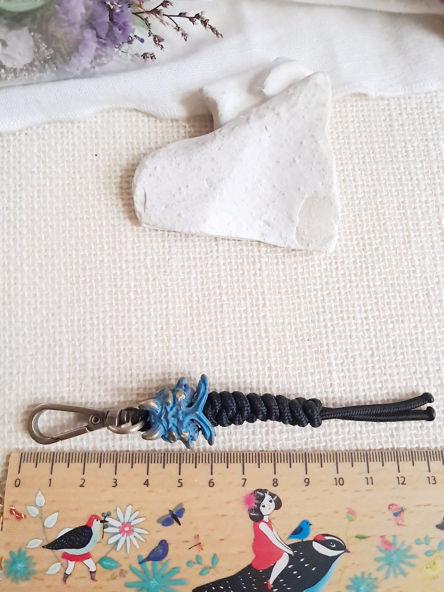 Porte-clés masque double de fantôme japonais Hannya bleu en laiton