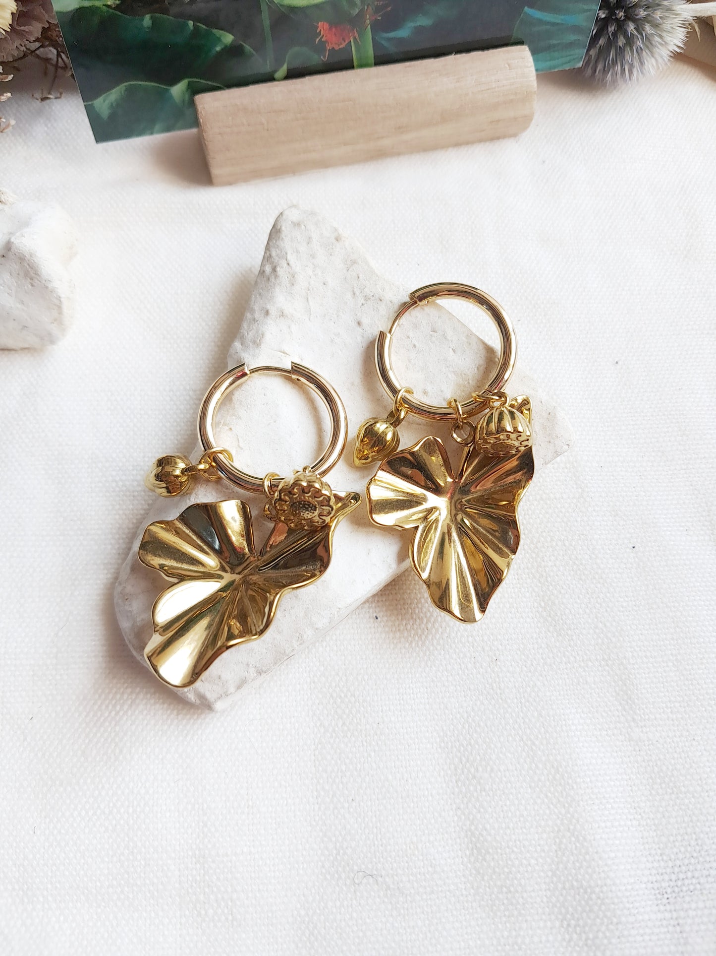 Boucles d'oreilles fleurs de lotus (연꽃) en acier inoxydable