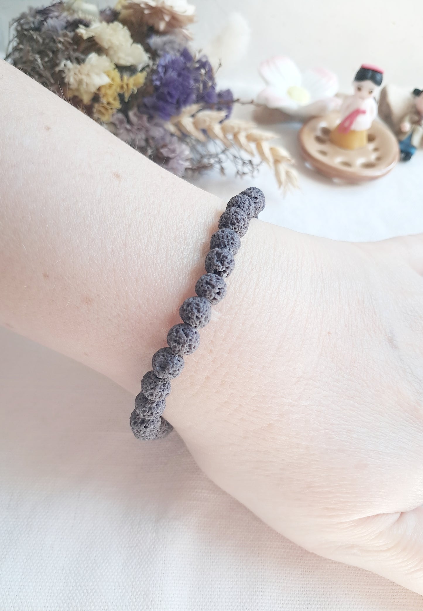 Bracelet Dolhareubang (돌하르방) en pierre de lave