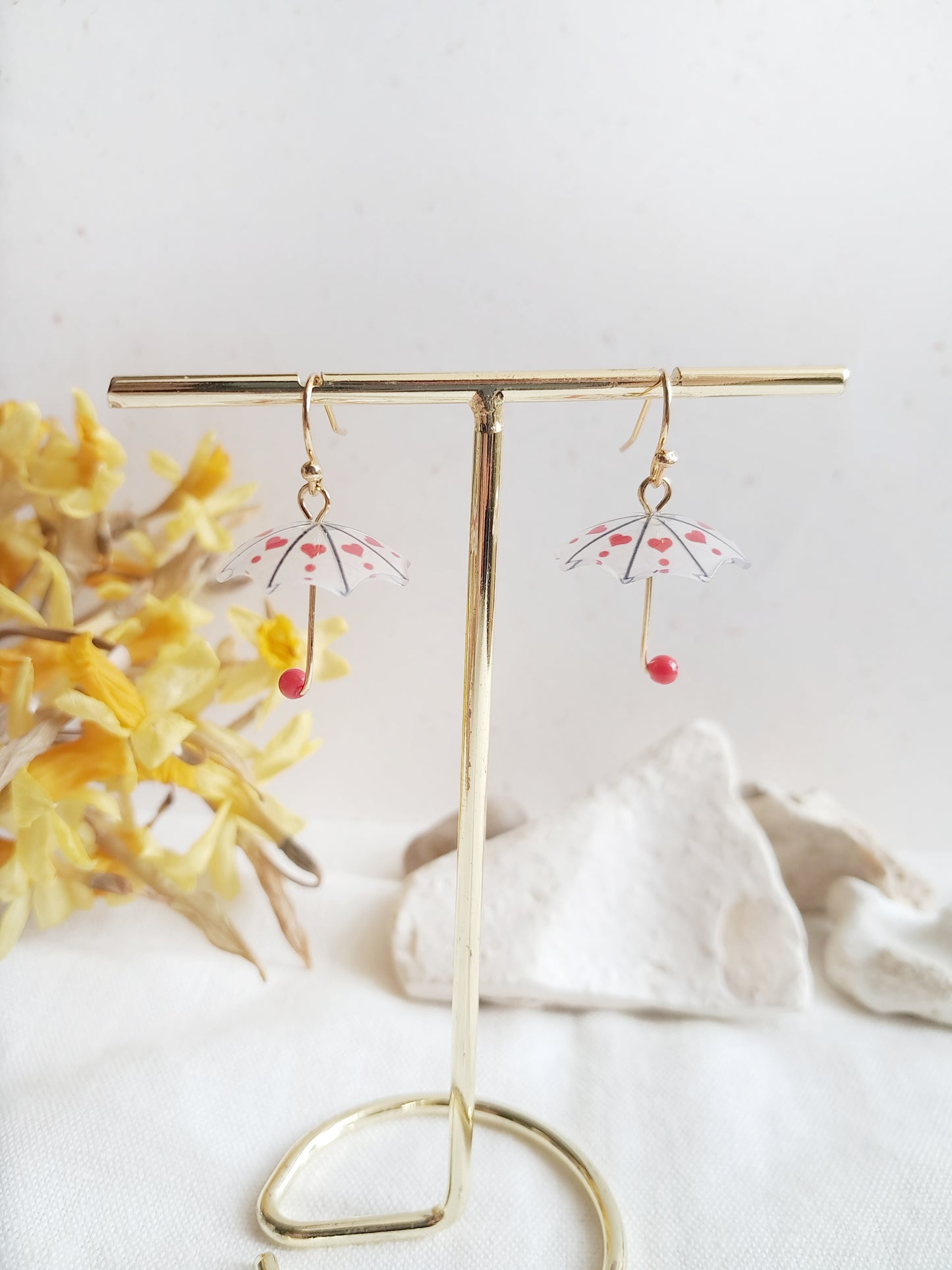 Boucles d'oreilles parapluies à cœurs rouges