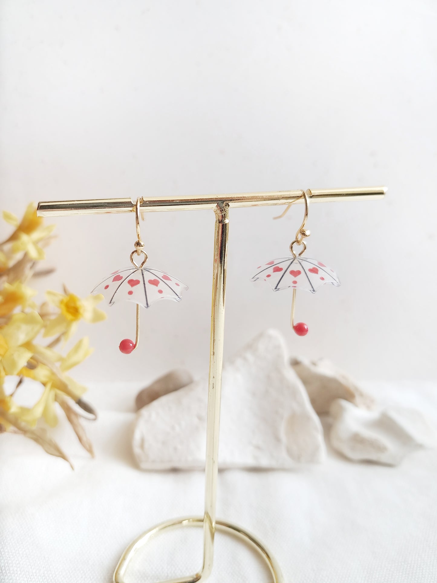 Boucles d'oreilles parapluies à cœurs rouges