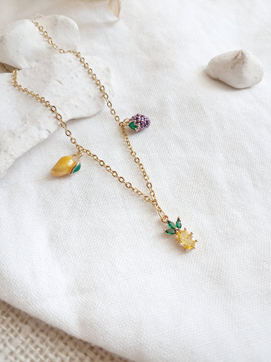 Collier fruits : mangue, ananas et mûre