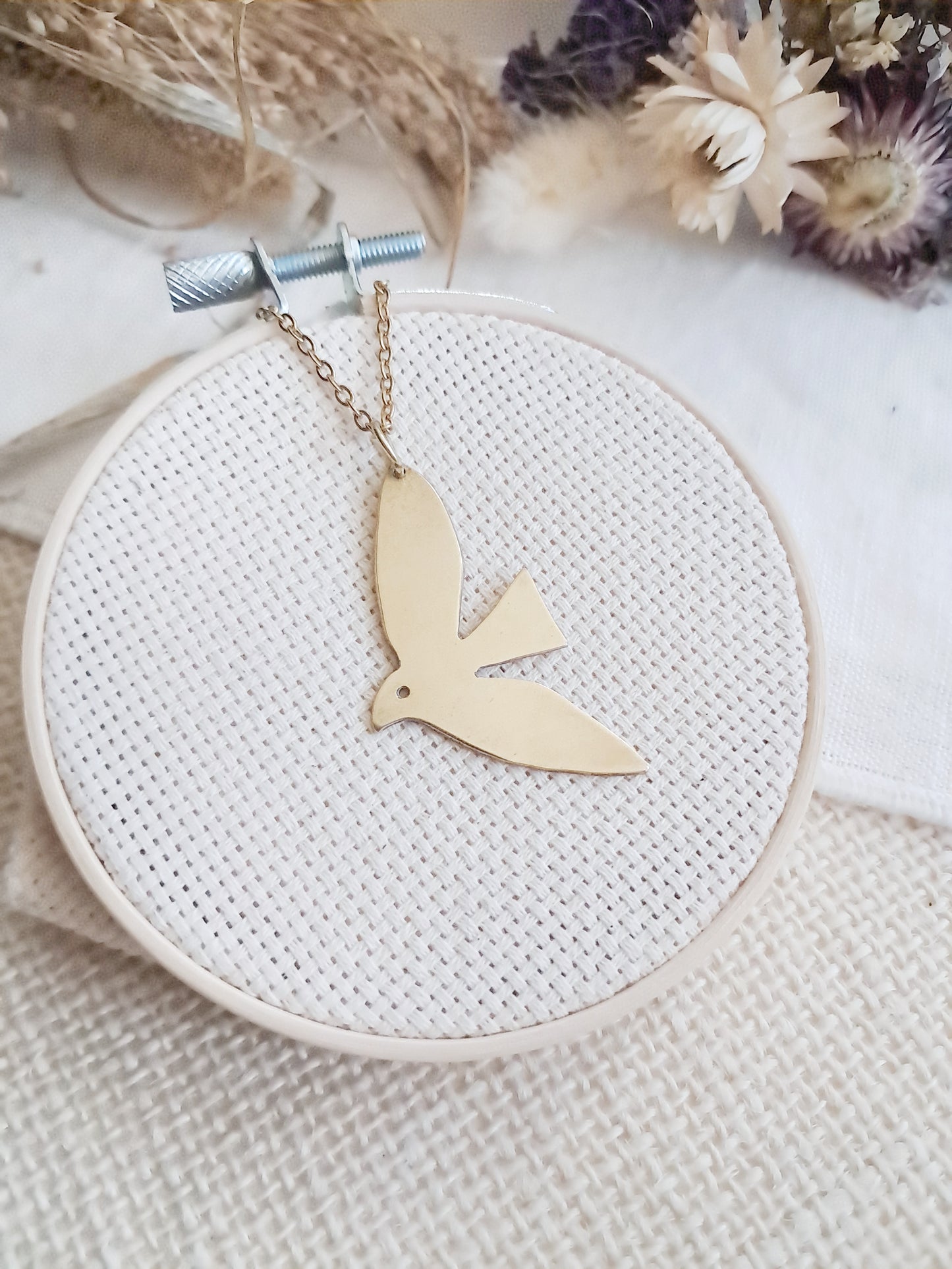 Collier oiseau inspiré de Matisse en laiton