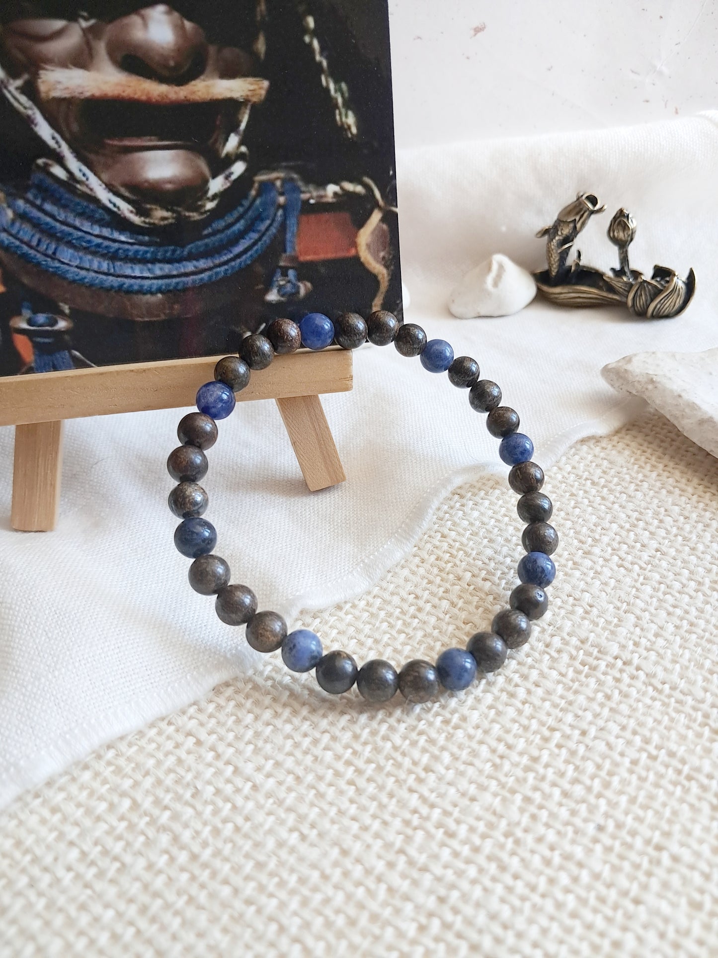 Bracelet inspiré d'un casque de Samouraï bronzite et sodalite