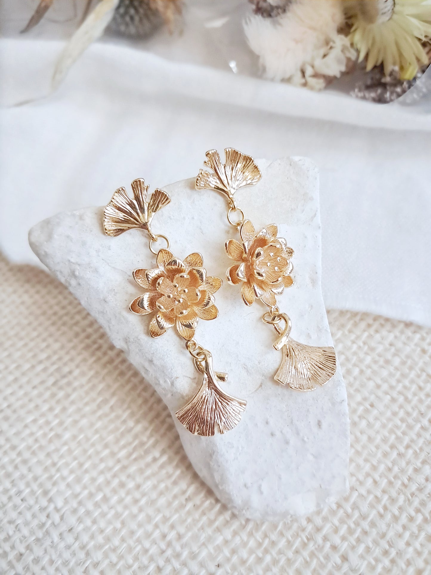 Boucles d'oreilles feuilles de ginkgo et fleurs de lotus