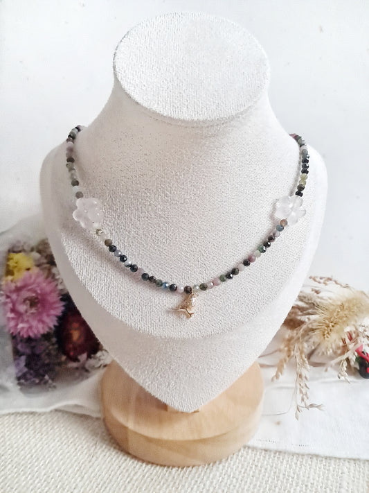 Collier fleurs de cerisier (벚꽃) en tourmaline, quartz rose et laiton 24k