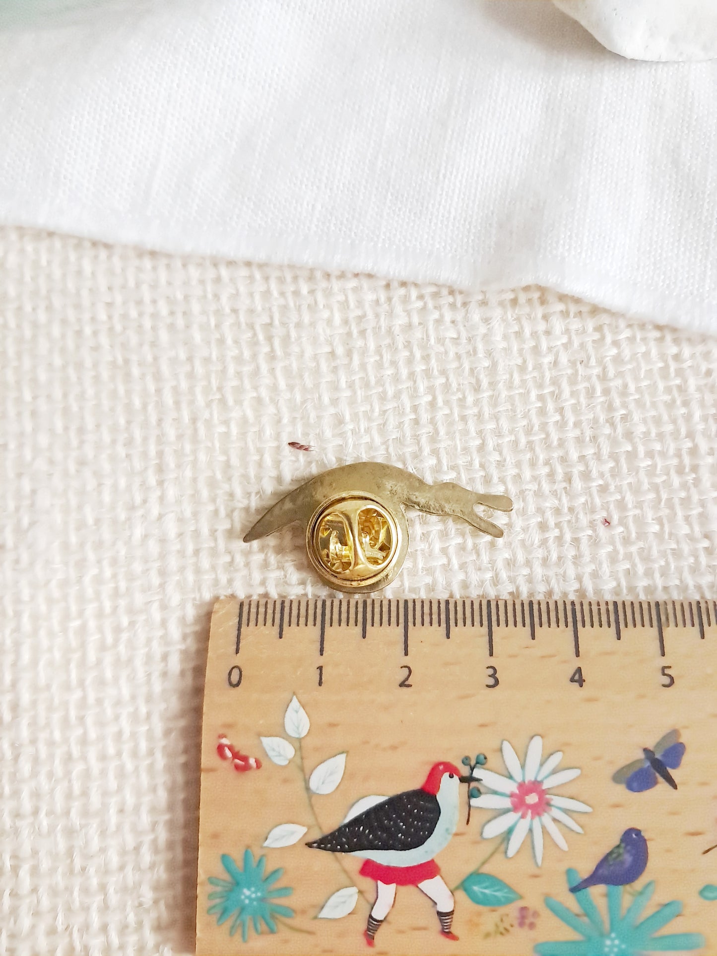 Pin's escargot en laiton