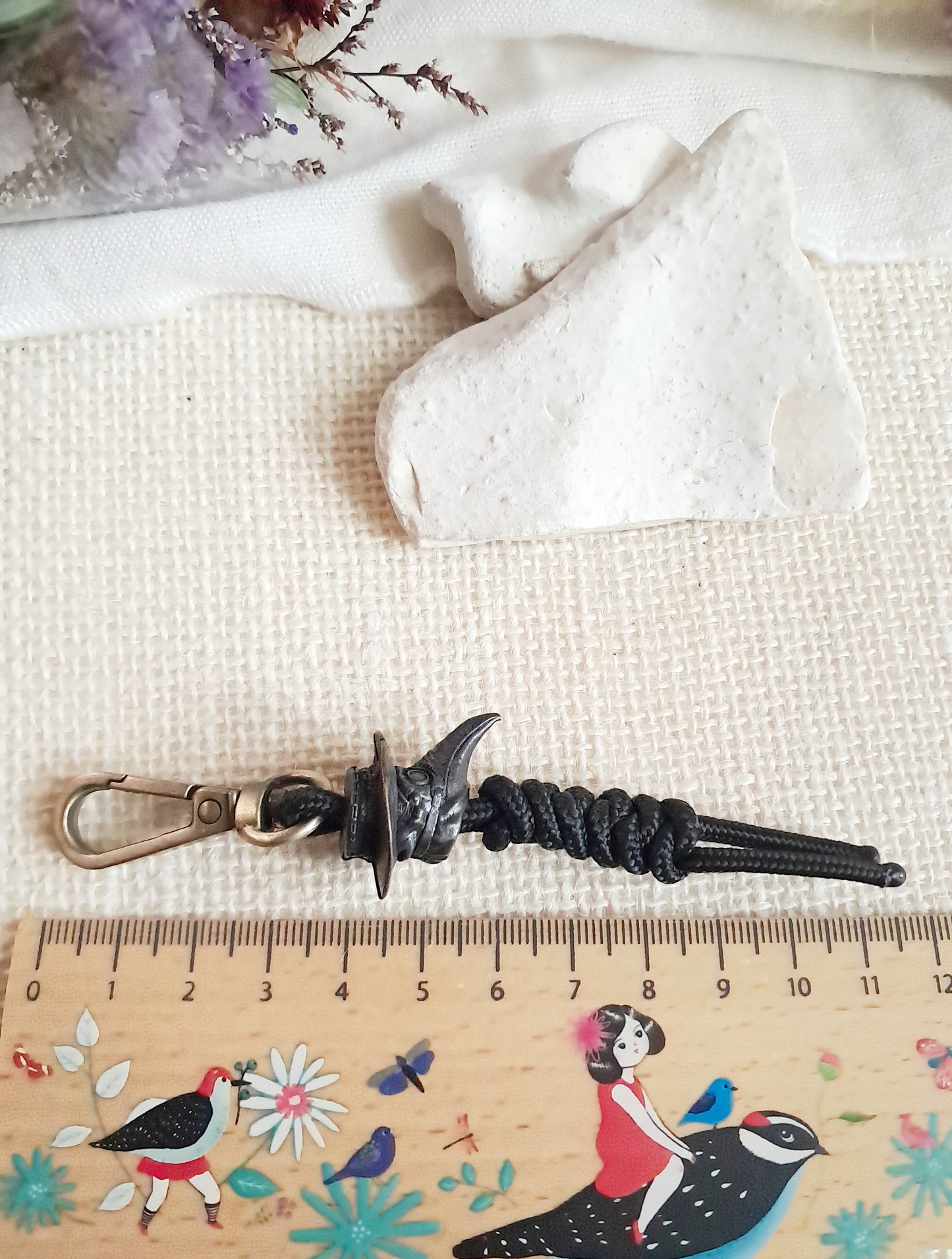 Porte-clés médecin de la peste en laiton