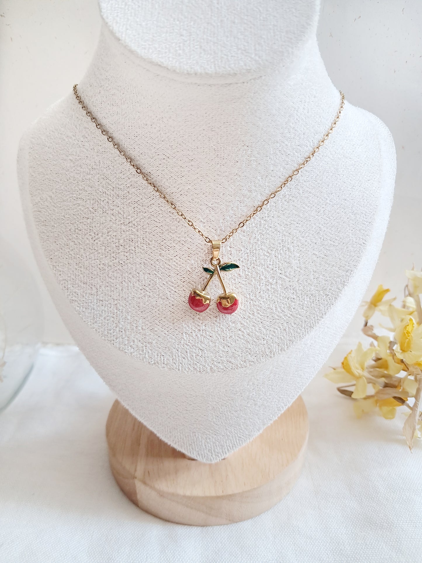 Collier pendentif cerises en acier inoxydable