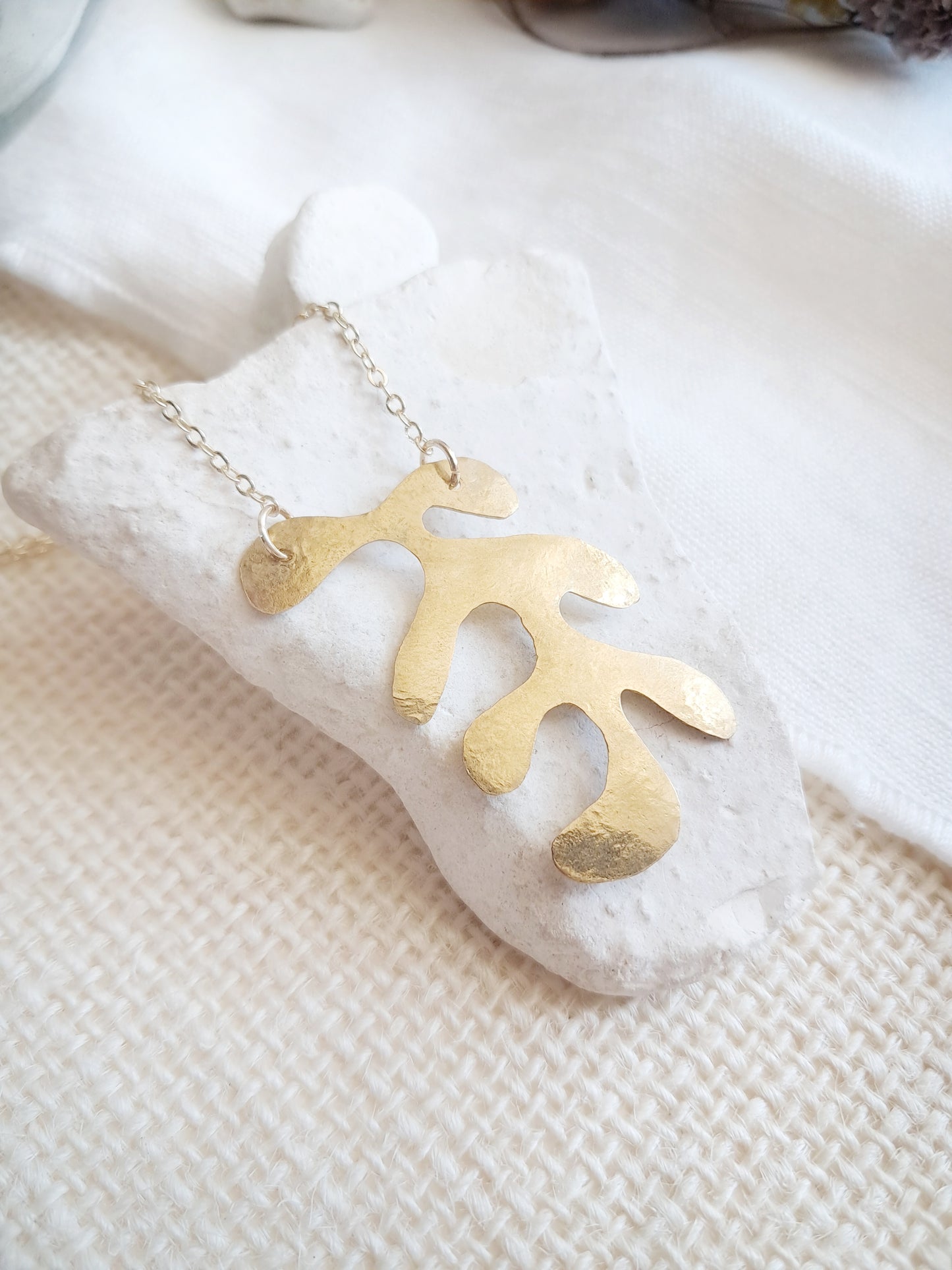 Collier feuille inspiré de Matisse