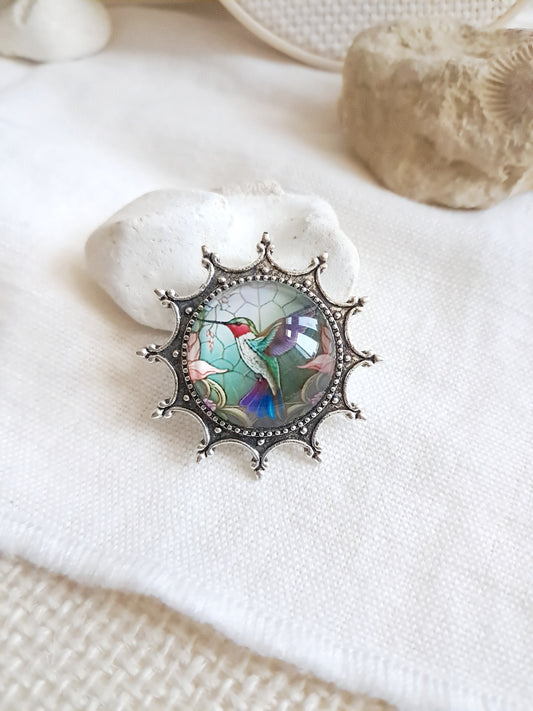 Broche oiseau colibri style gothique médiéval