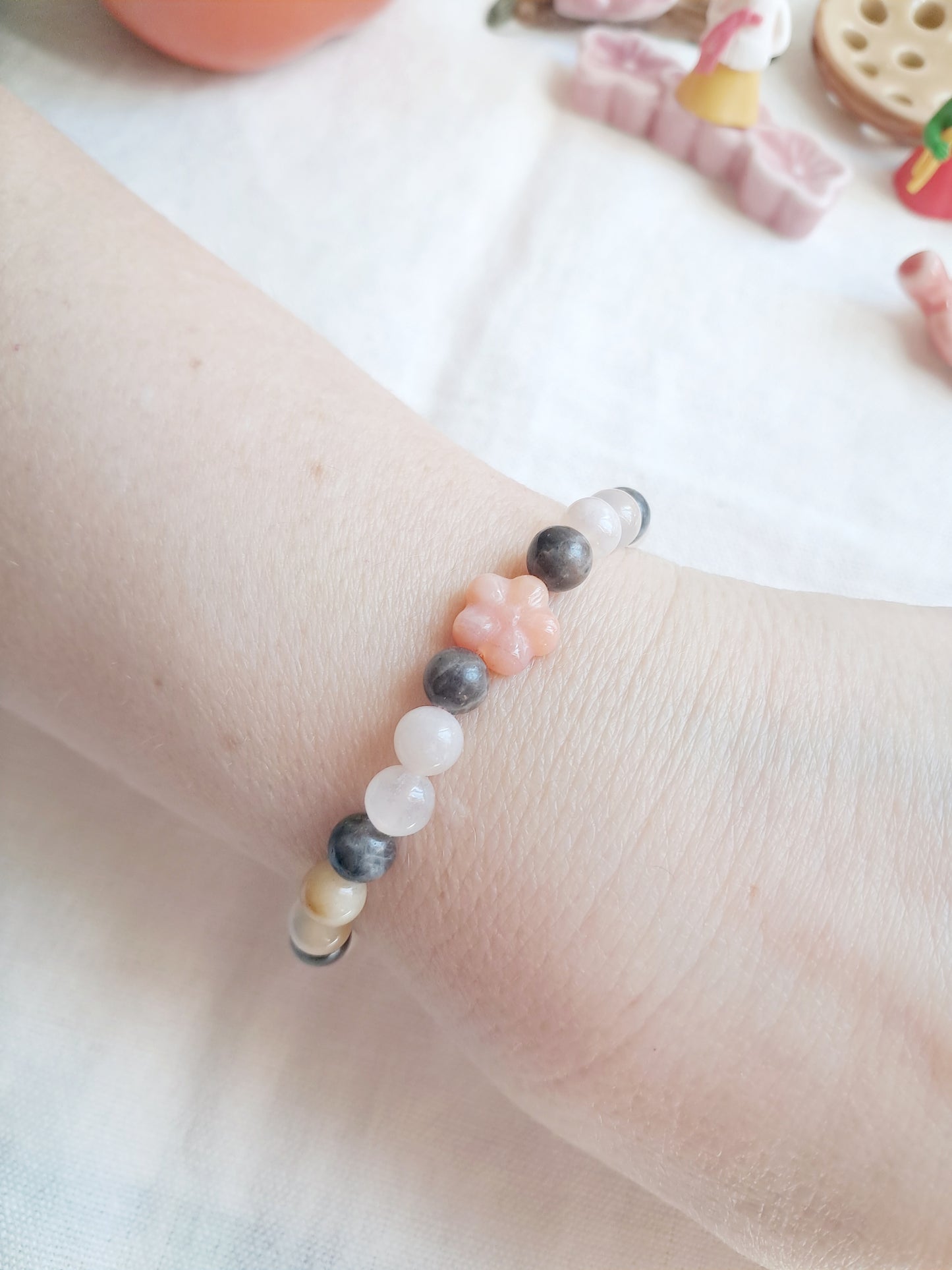Bracelet les fleurs de cerisier (벚꽃) en spectrolite et agate