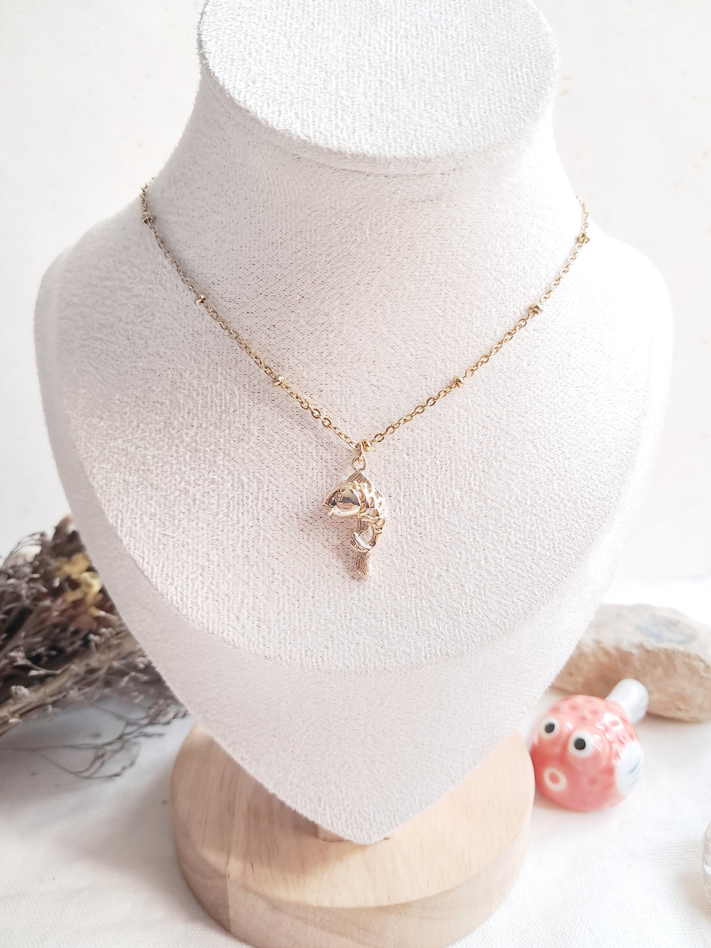 Collier carpe koï en acier inoxydable doré