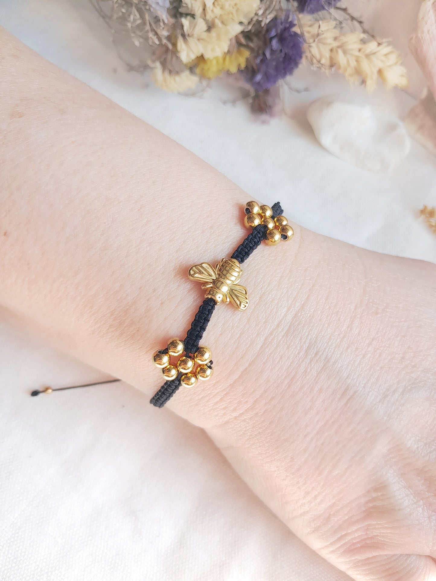 Bracelet shamballa abeille et fleurs en acier inoxydable doré