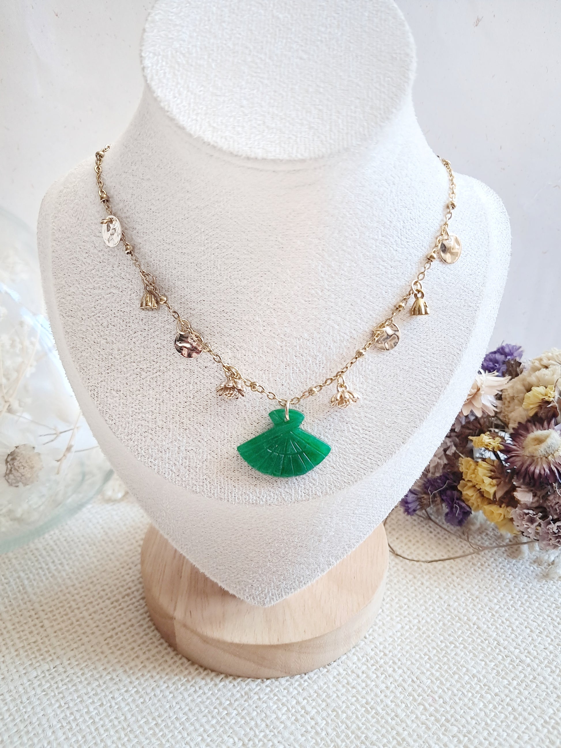 Collier éventail en jade vert
