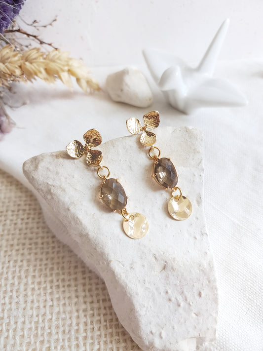 Boucles d'oreilles fleur d'hortensia et gemme marron