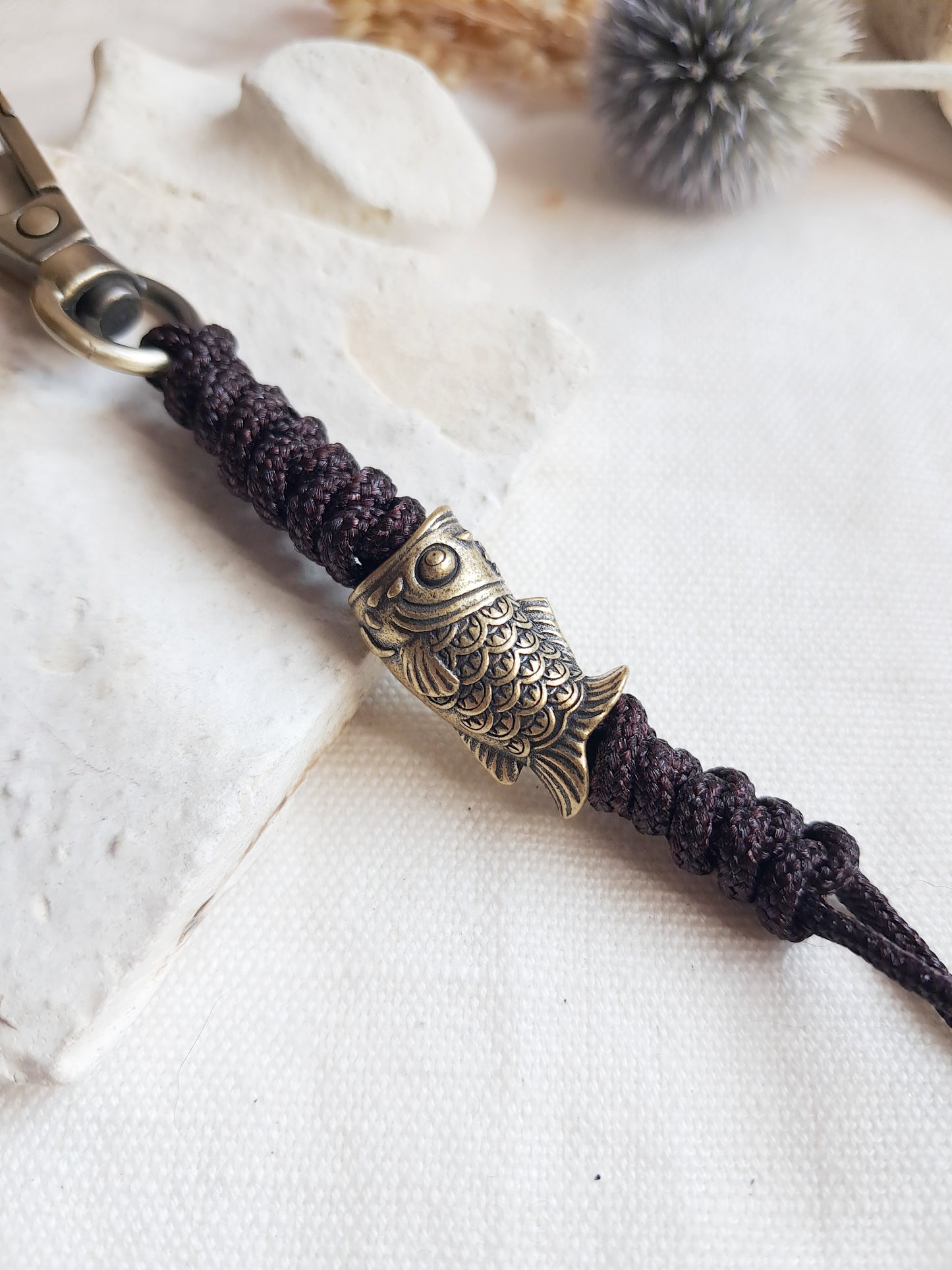 Porte-clés en laiton carpe Koï