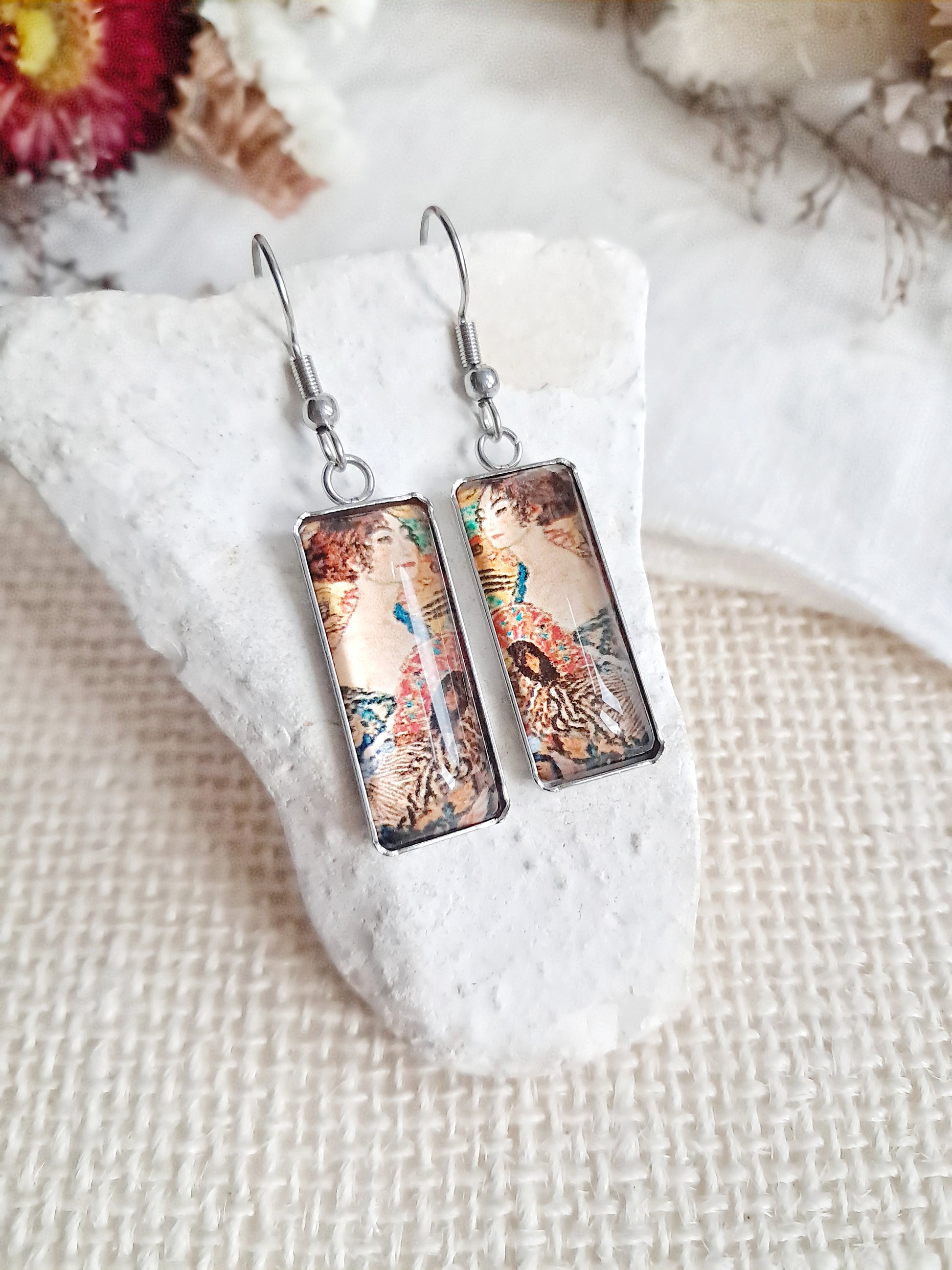 Boucles d'oreilles rectangulaires "La dame à l'éventail" de Gustave Klimt