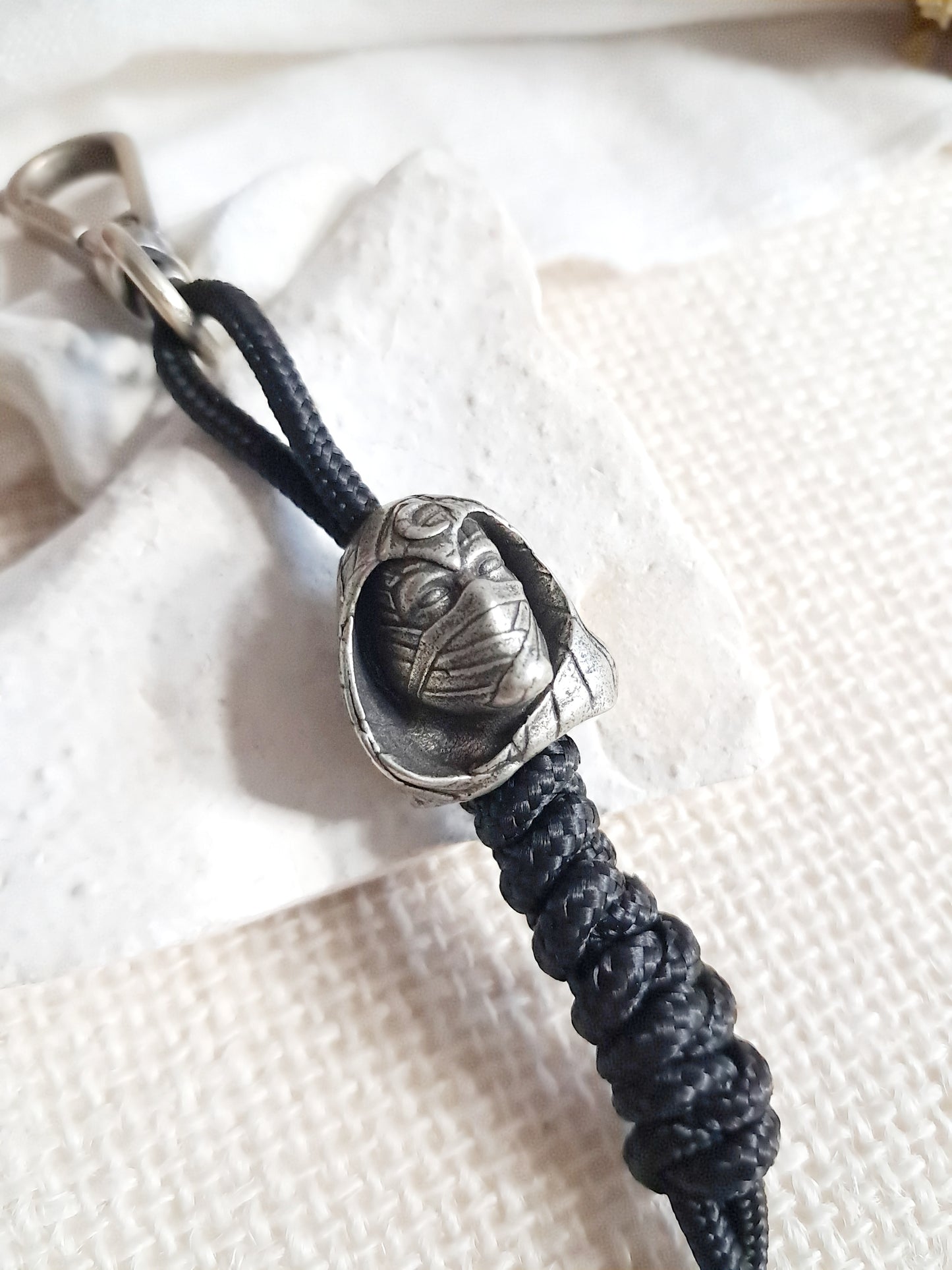 Porte-clés Moon Knight Marvel en laiton