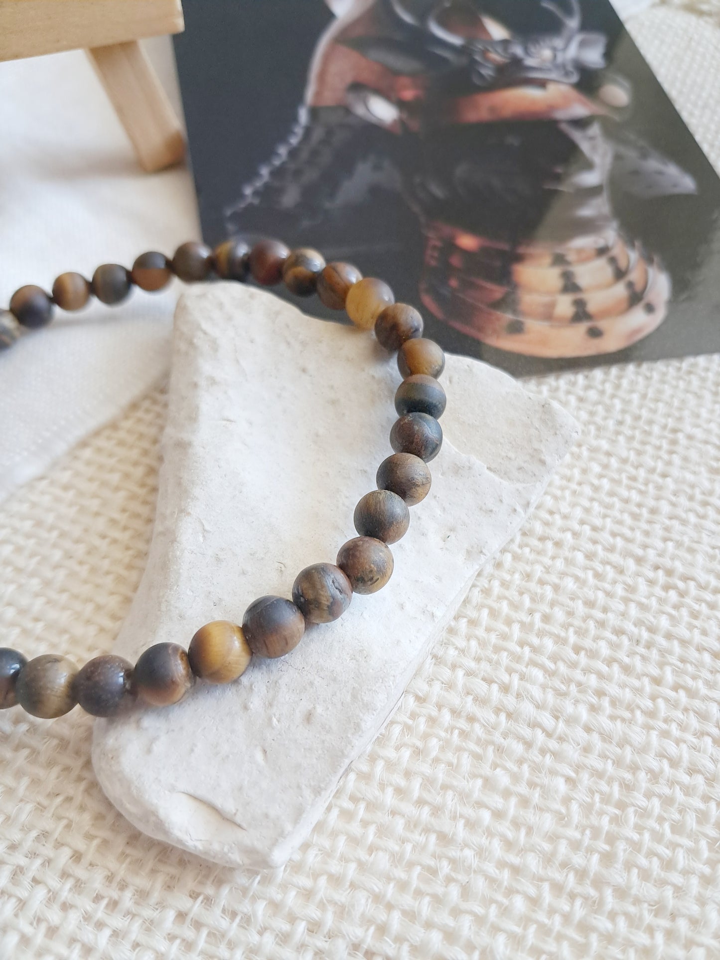 Bracelet inspired by a Samurai helmet in the shape of a court headdress