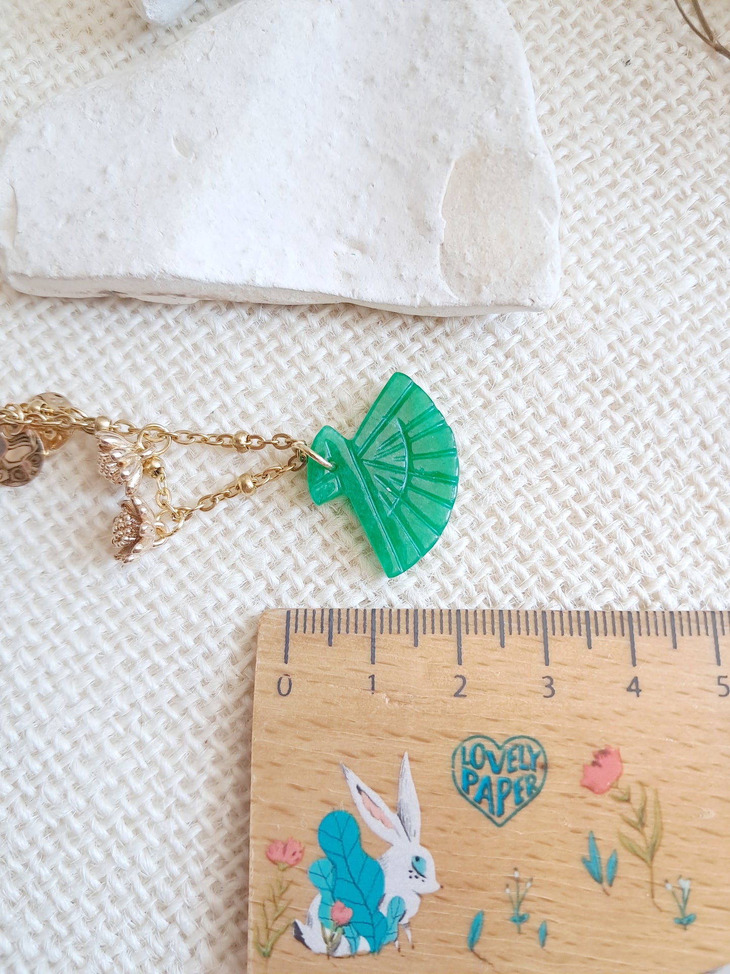 Collier éventail en jade vert