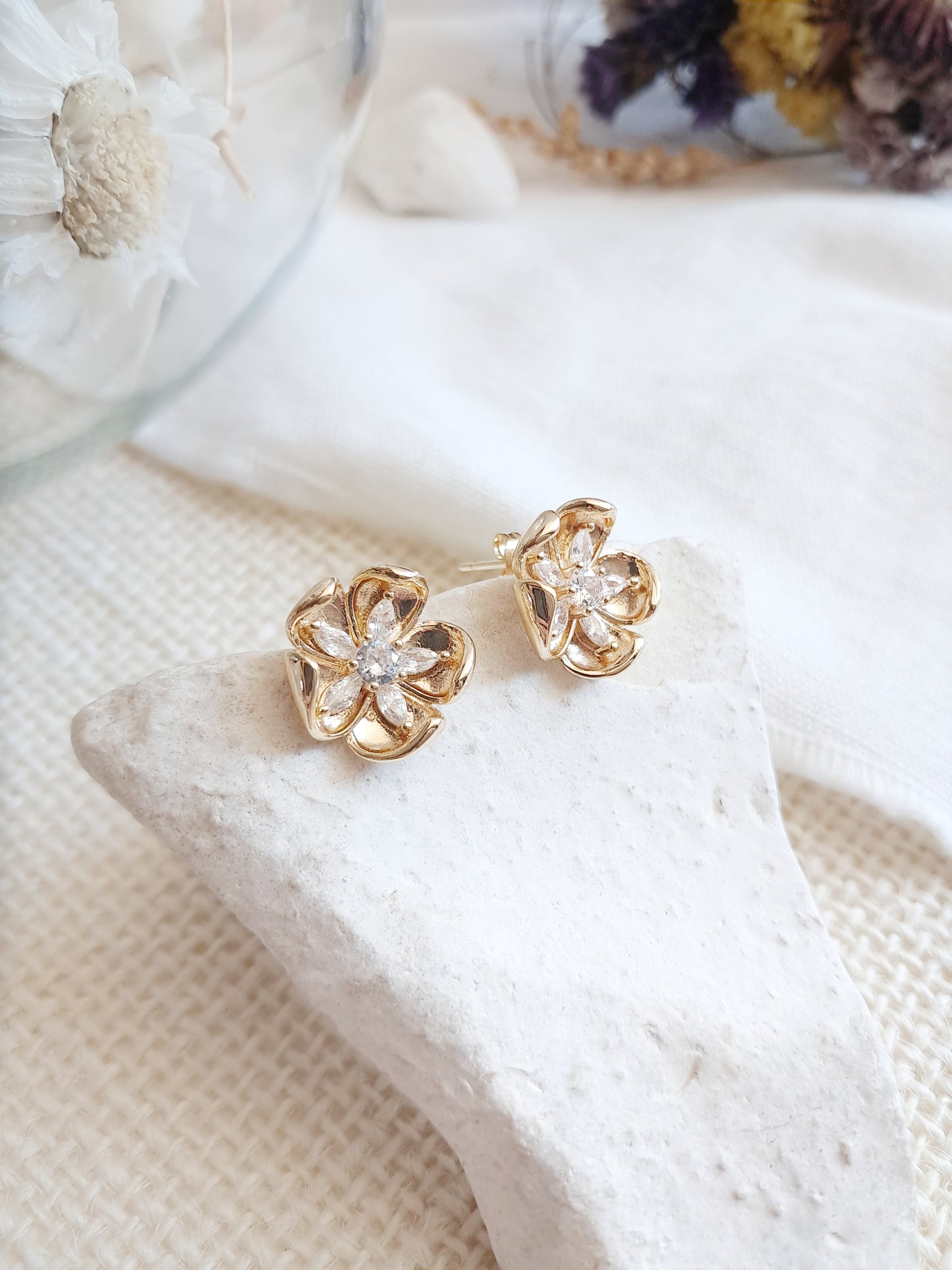 Clous d'oreilles fleurs