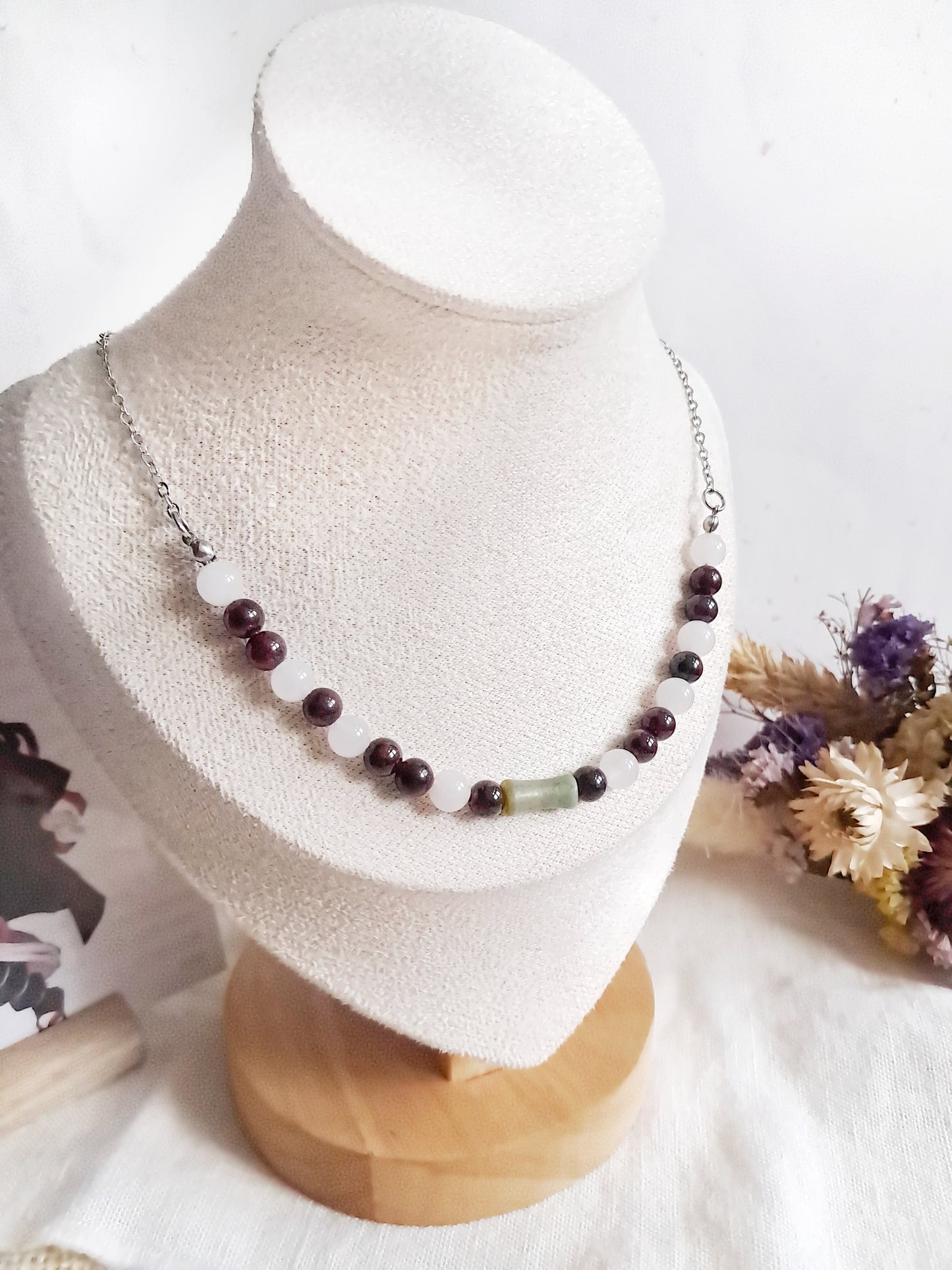 Collier Nezuko en acier inoxydable et pierres naturelles