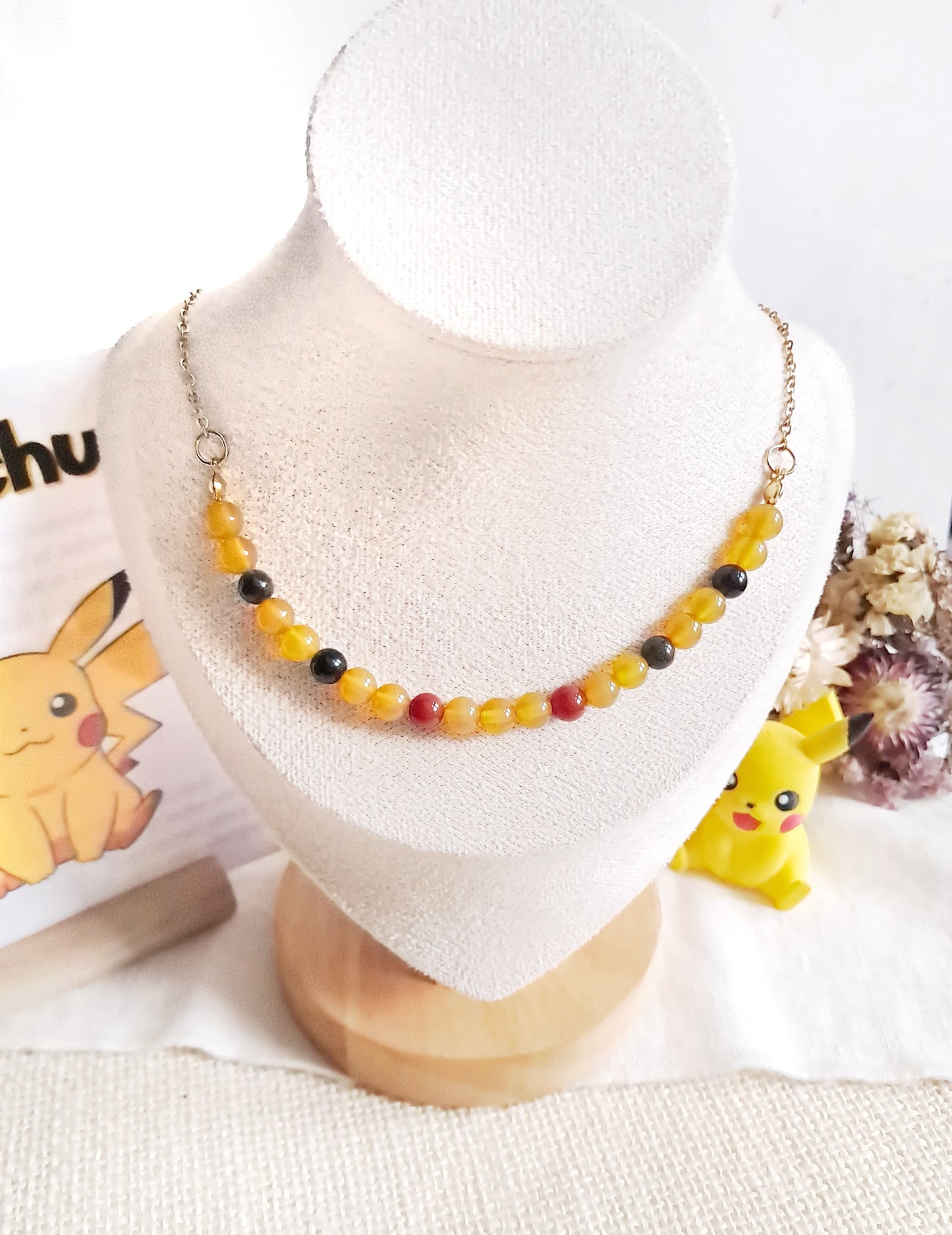 Beaded chain inspired by the print "Viewing Cherry Blossoms in Ueno" 