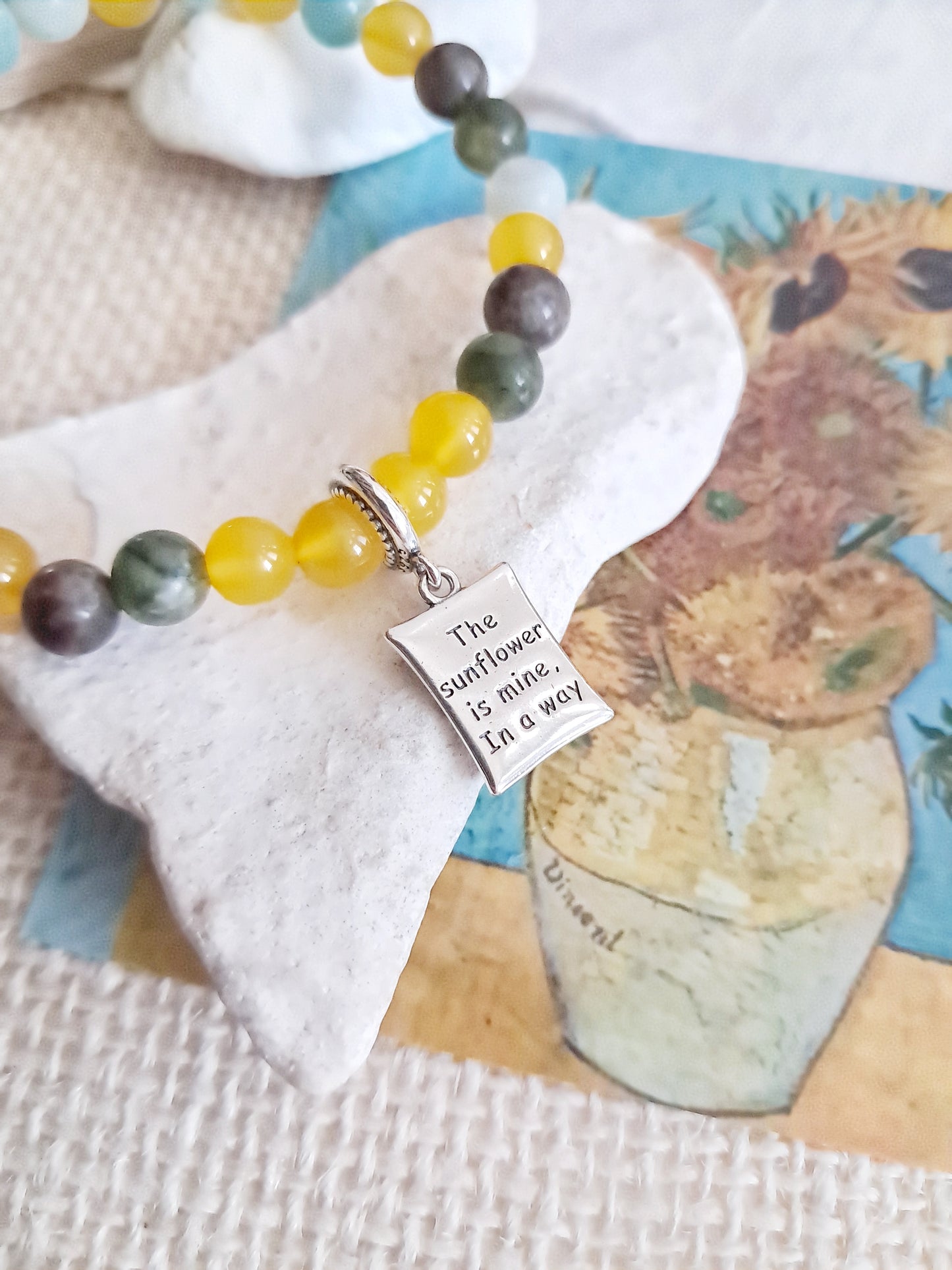 Bracelet inspiré des "Tournesols" de Vincent Van Gogh avec sa breloque en argent 925