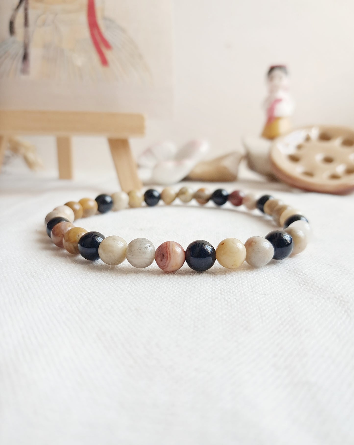 Gryffindor bracelet with its charm