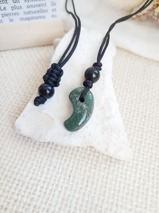 Collier Magatama Gogok en agate indienne