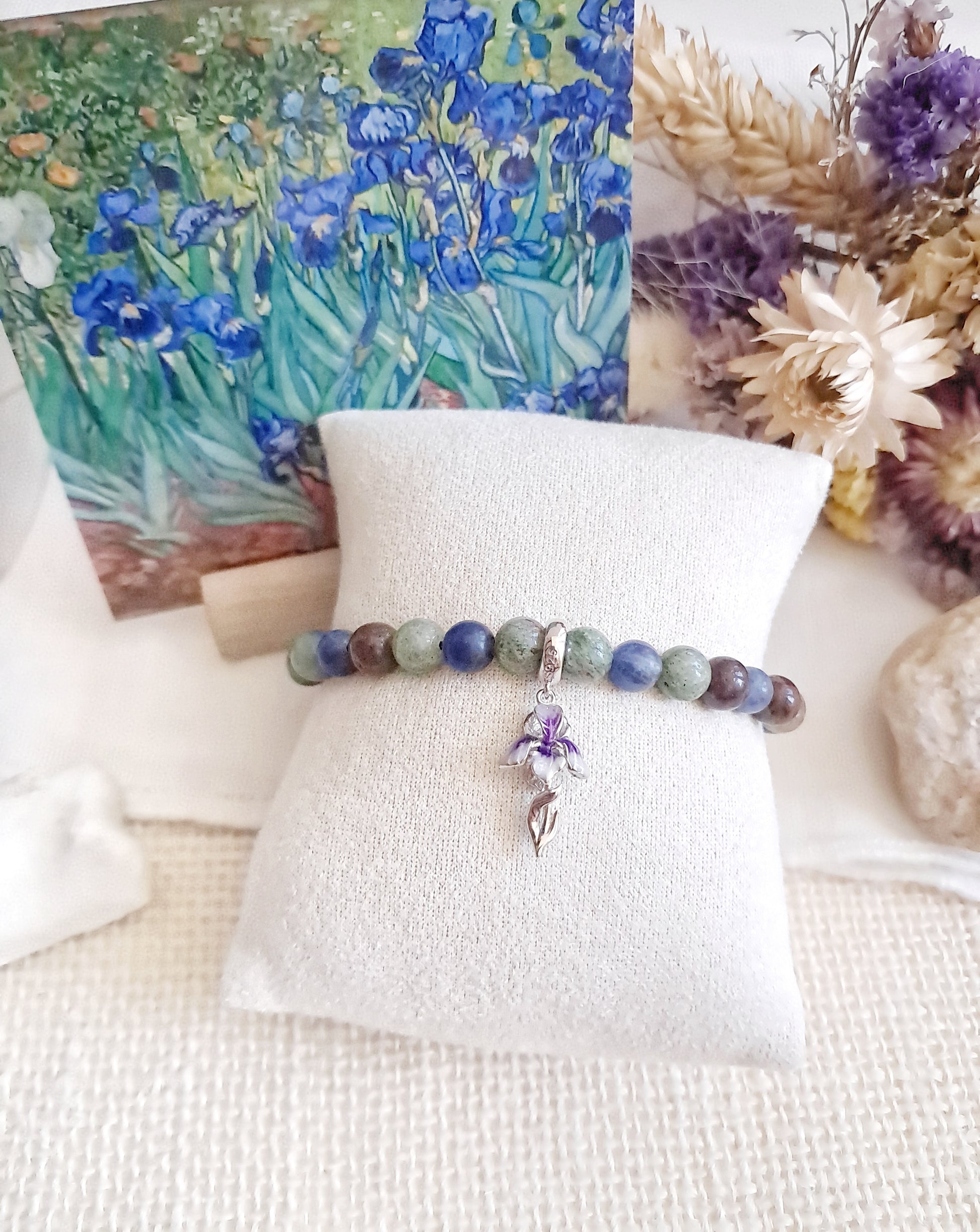 Bracelet breloque inspiré de "Iris" de Vincent Van Gogh