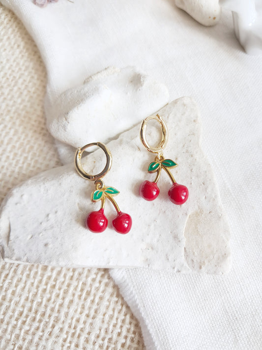 Boucles d'oreilles créoles cerises hypoallergéniques