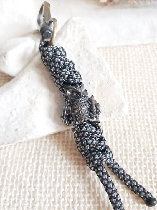 Porte-clés hibou samouraï en laiton