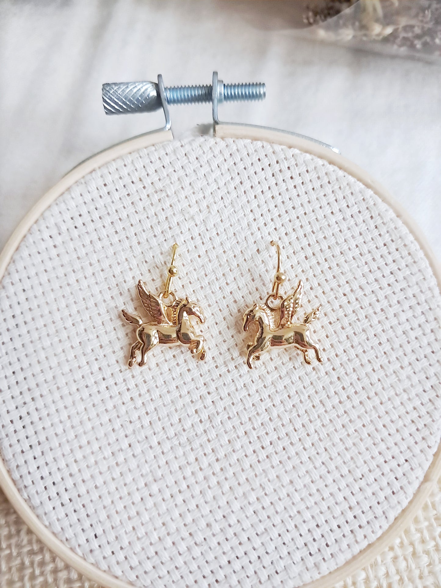 Boucles d'oreilles cheval ailé Pégase en laiton
