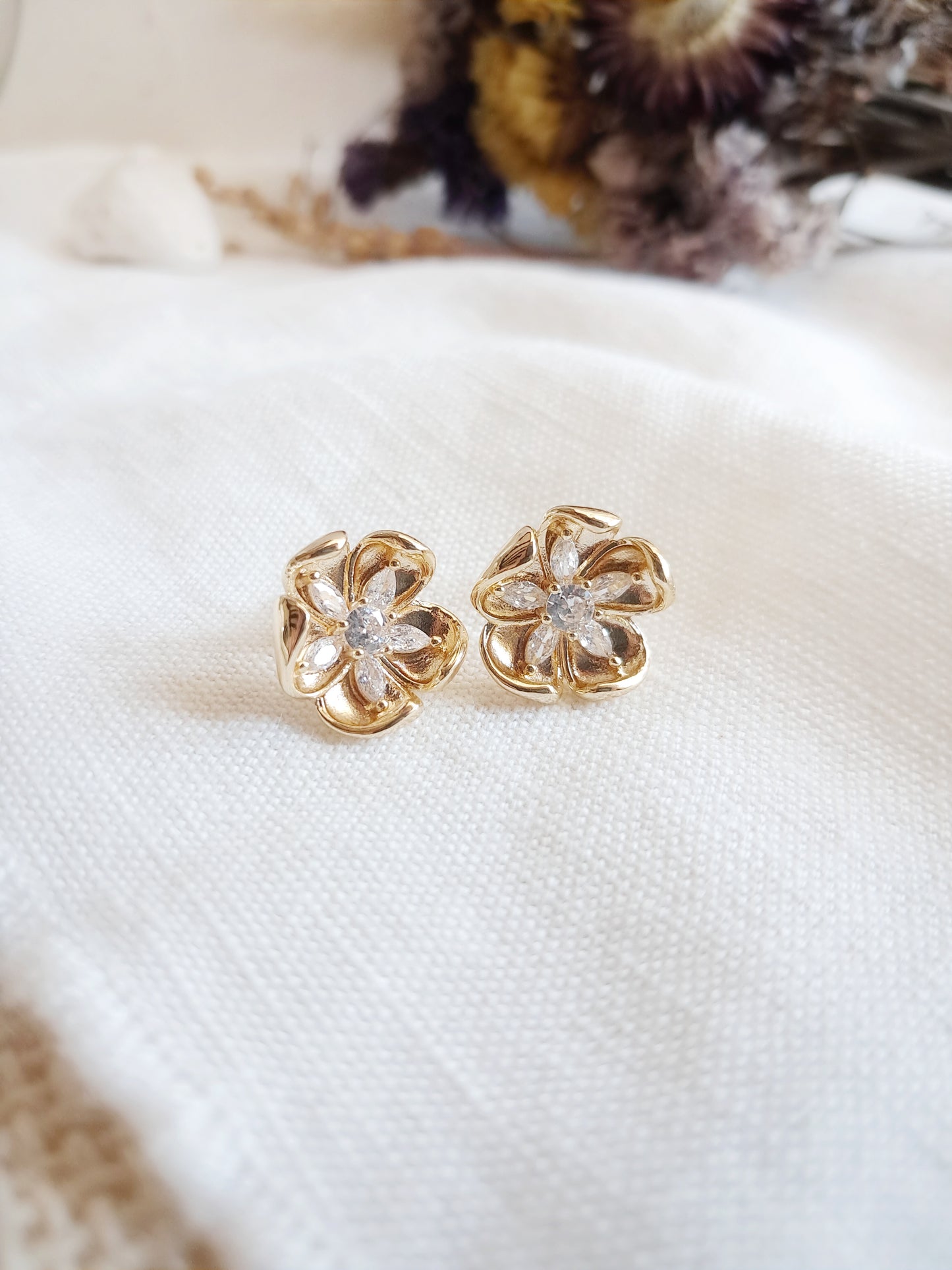 Clous d'oreilles fleurs