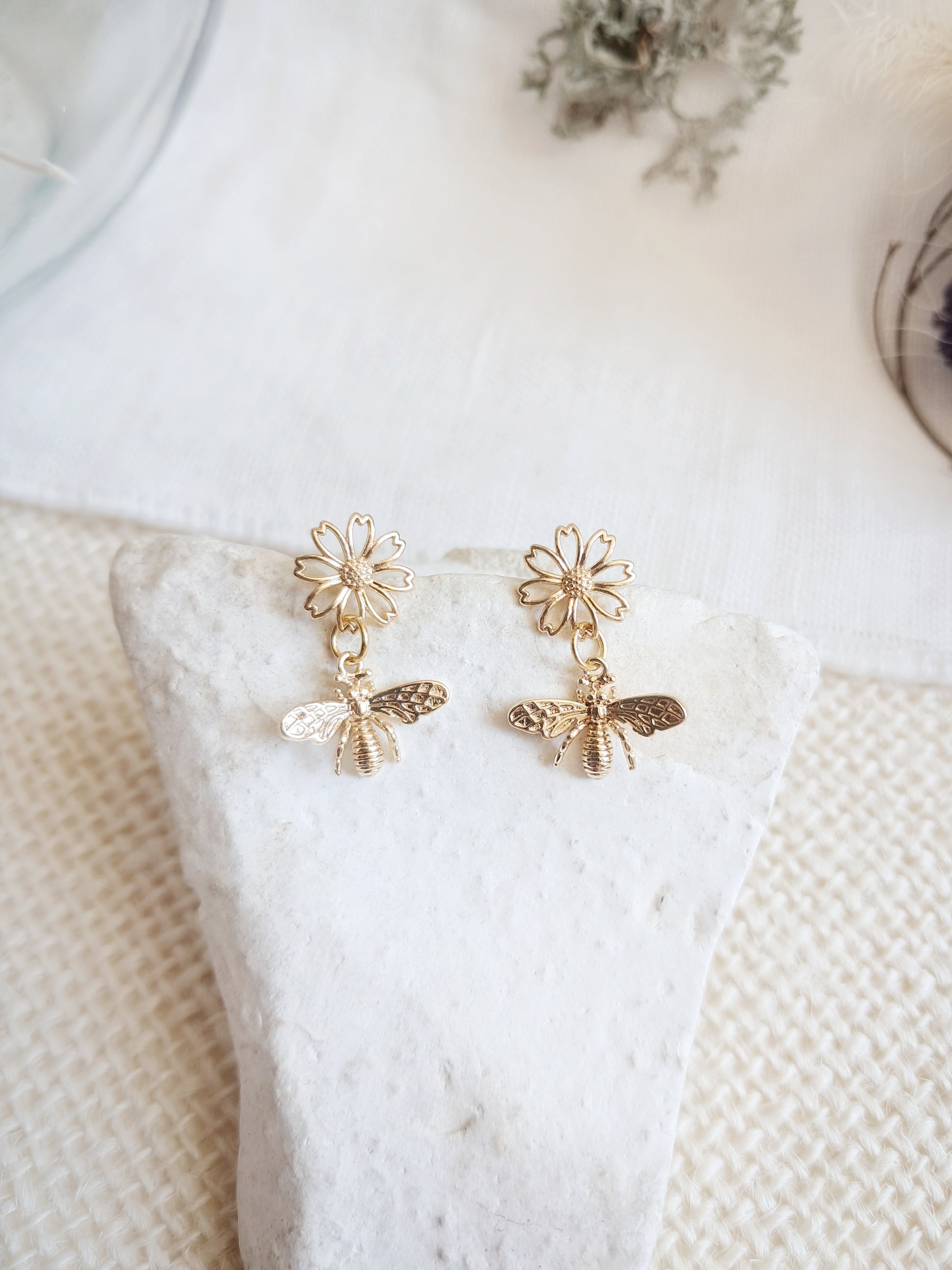 Boucles d'oreilles fleurs de cerisier et abeilles