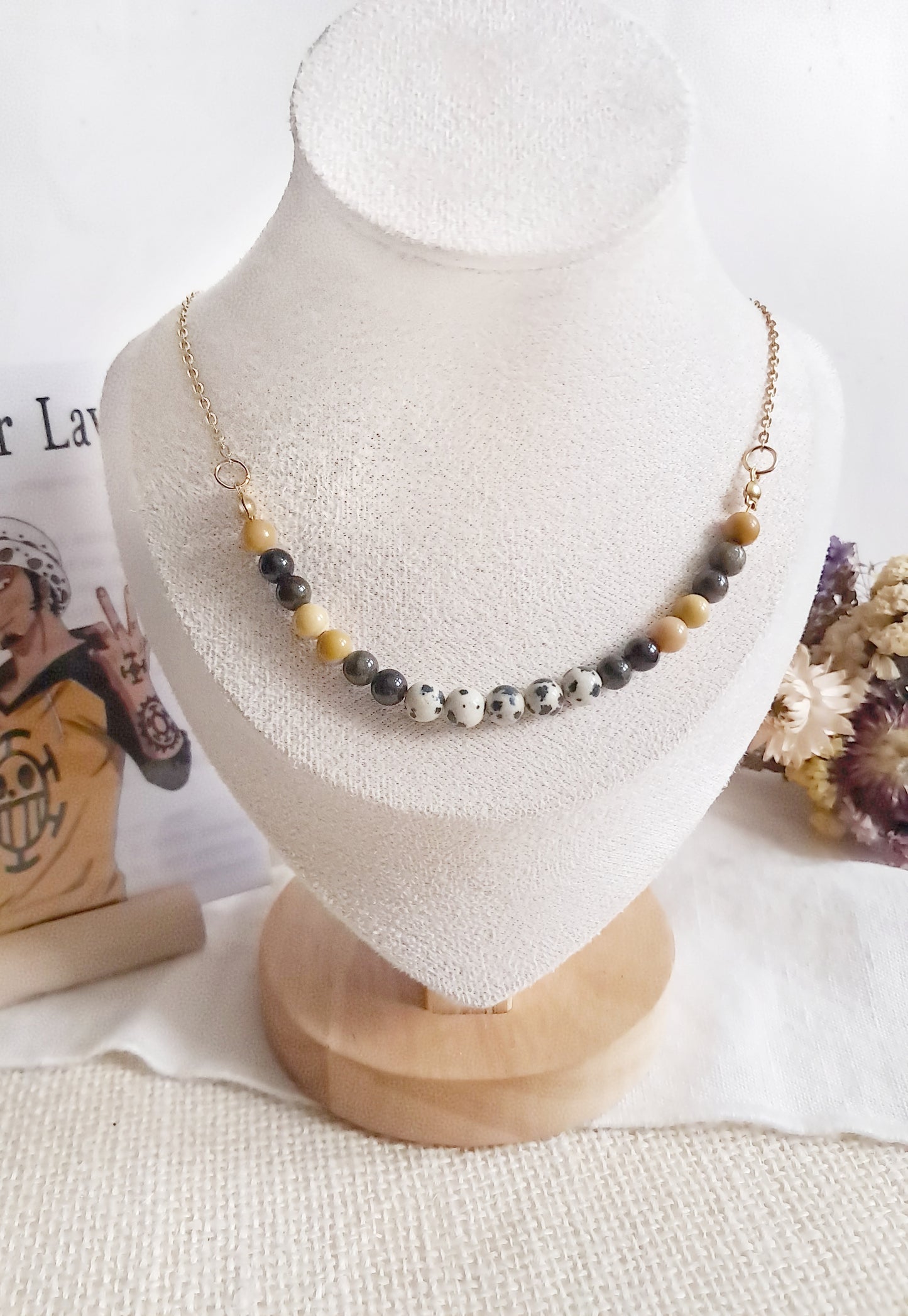 Collier Trafalgar Law en acier inoxydable et pierres naturelles