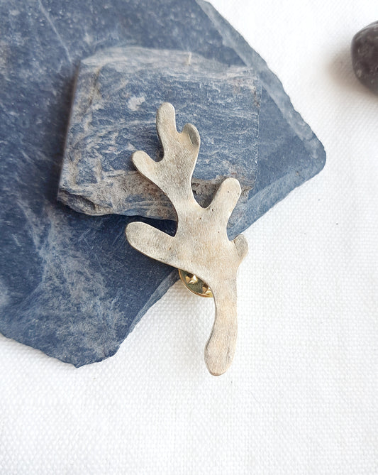 Pin's feuille texturée inspirée de Matisse