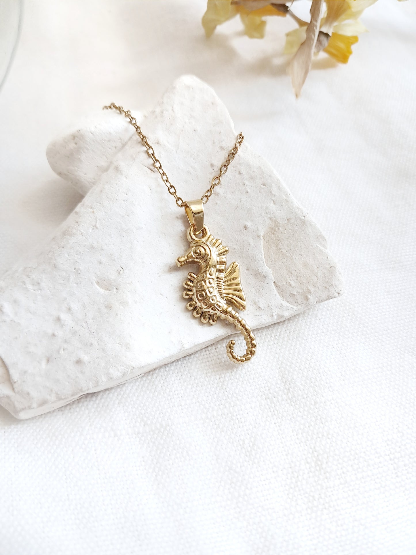 Collier pendentif hippocampe en acier inoxydable