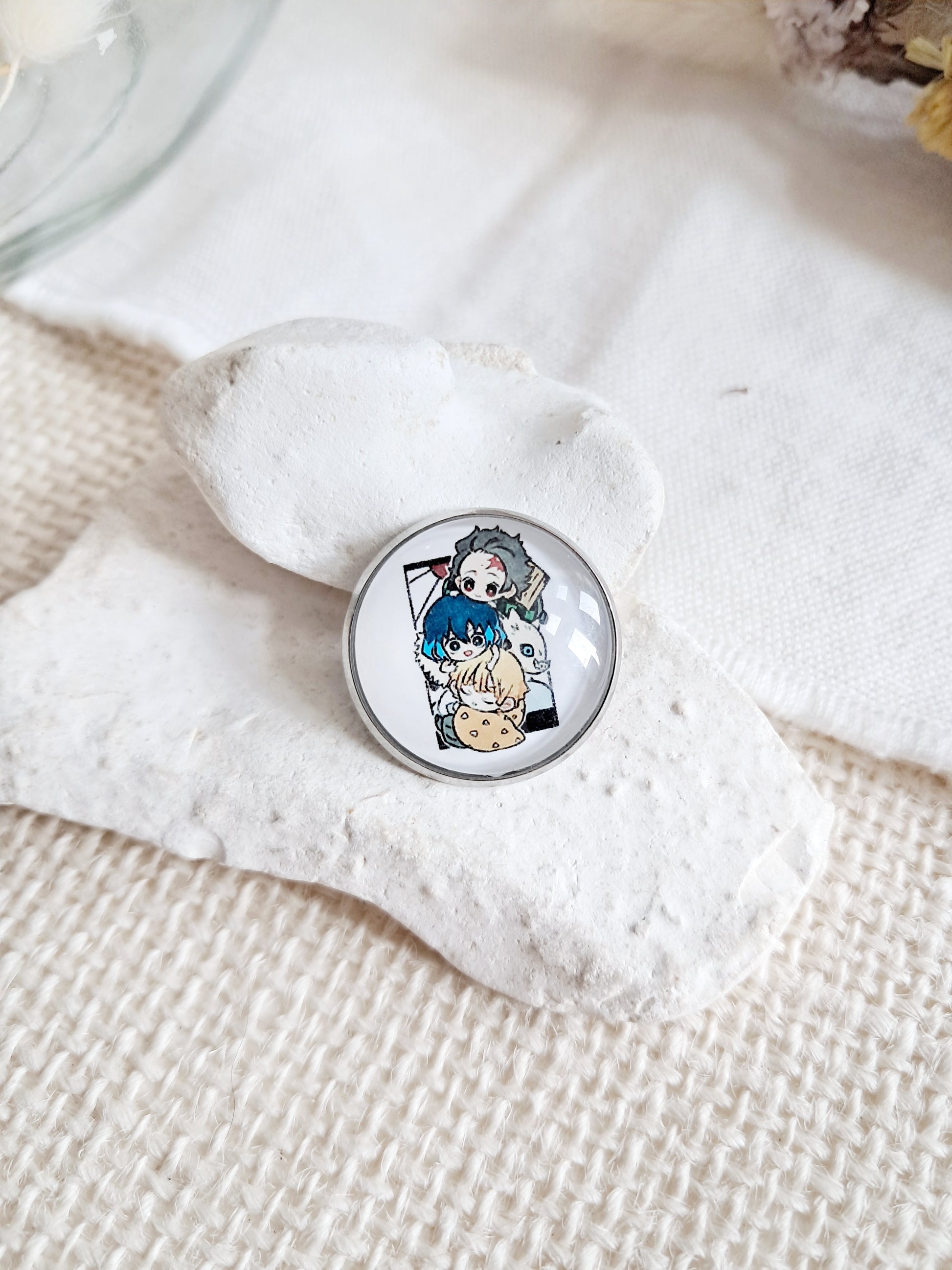 Broche cabochon Demon Slayer