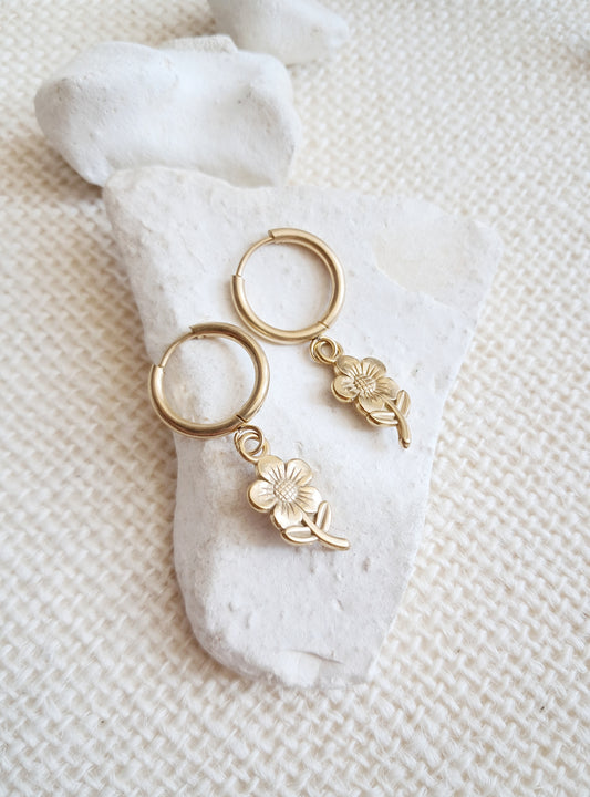 Boucles d'oreilles créoles fleurs en acier inoxydable doré