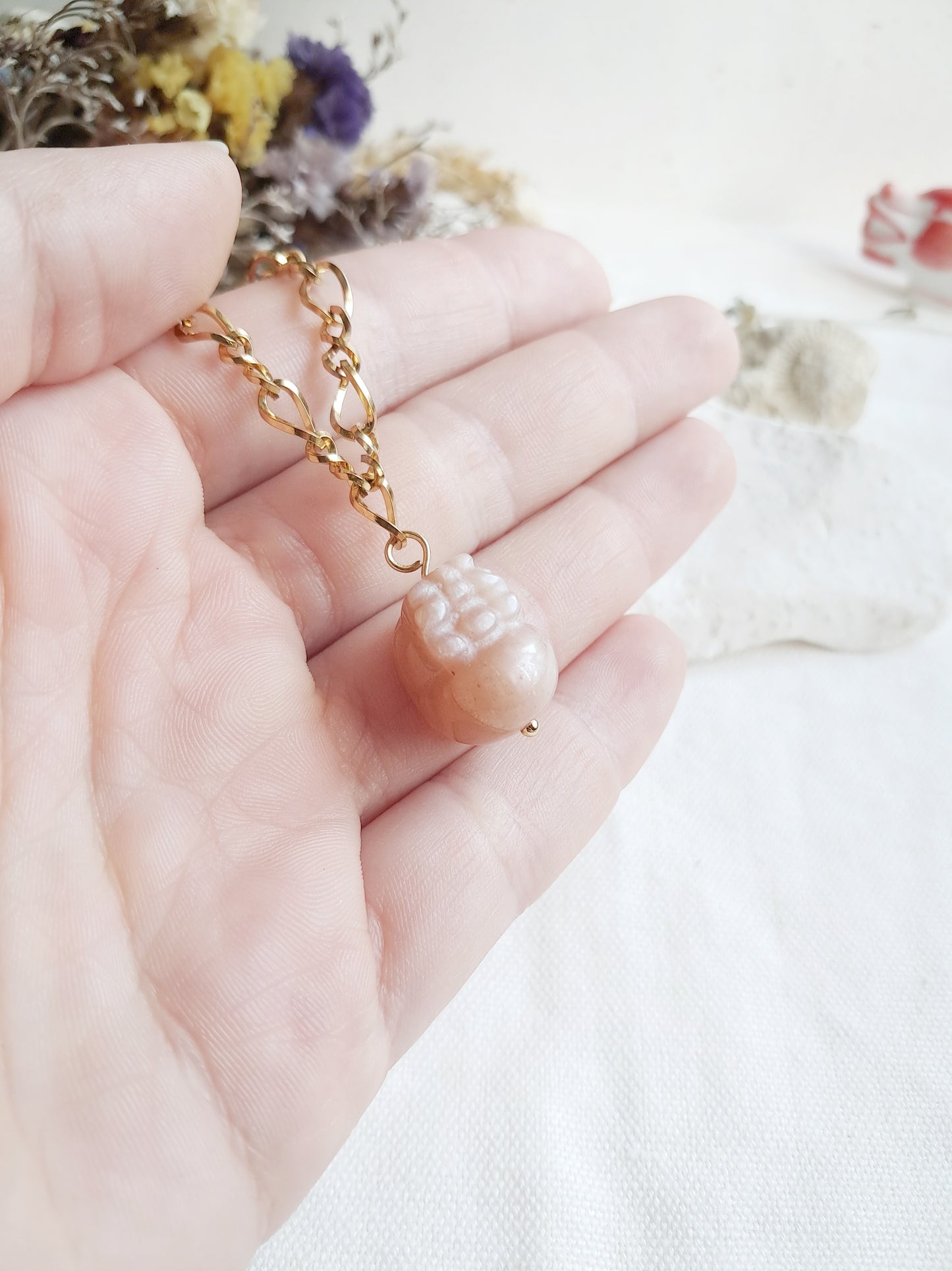 Collier pixiu en pierre du soleil et en acier inoxydable doré