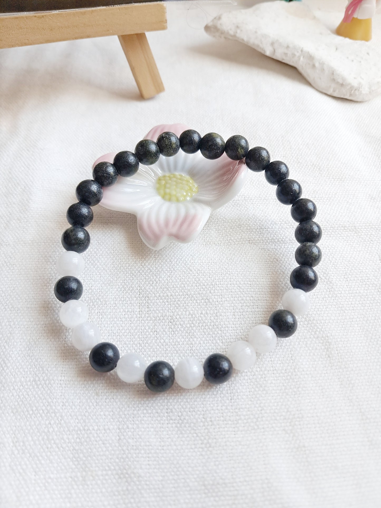 Gryffindor bracelet with its charm