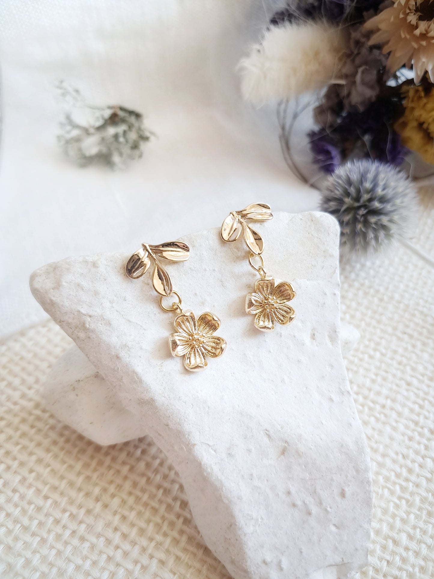 Boucles d'oreilles feuilles et fleurs de cerisier