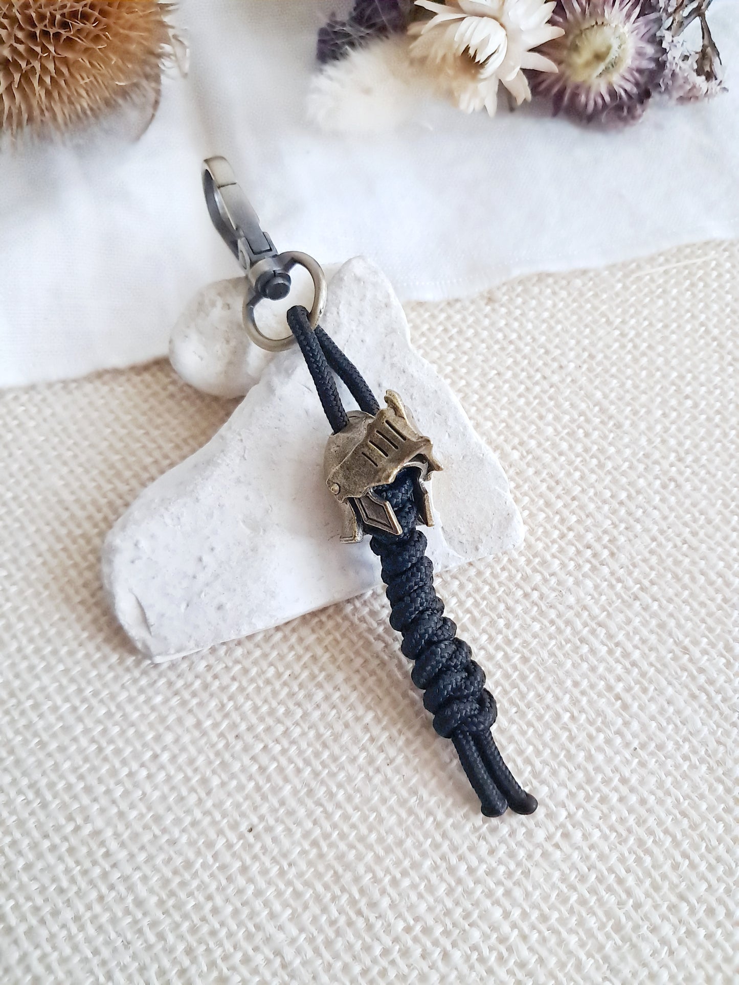 Porte-clés casque de chevalier en laiton