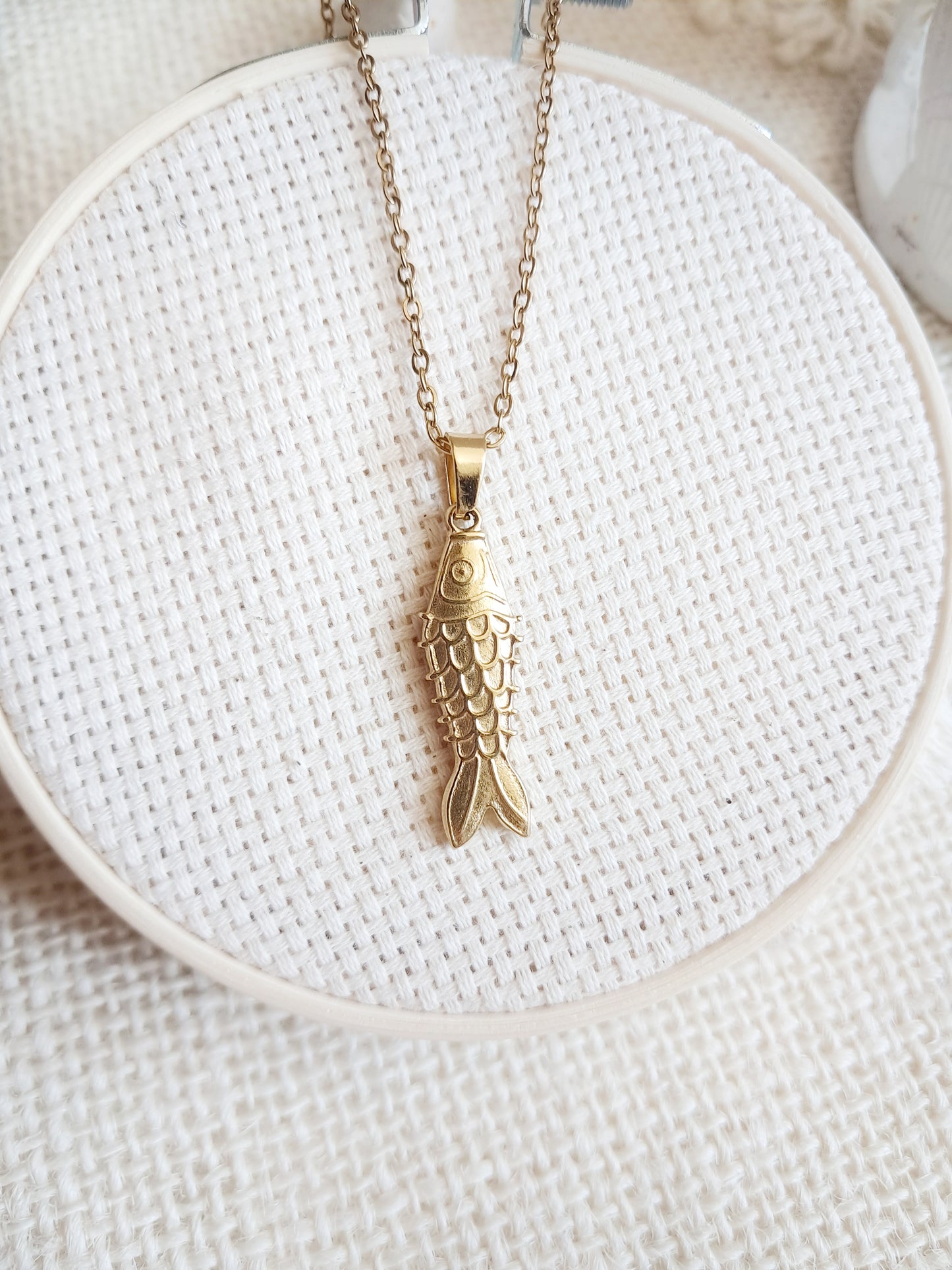 Collier pendentif carpe Koï en acier inoxydable doré