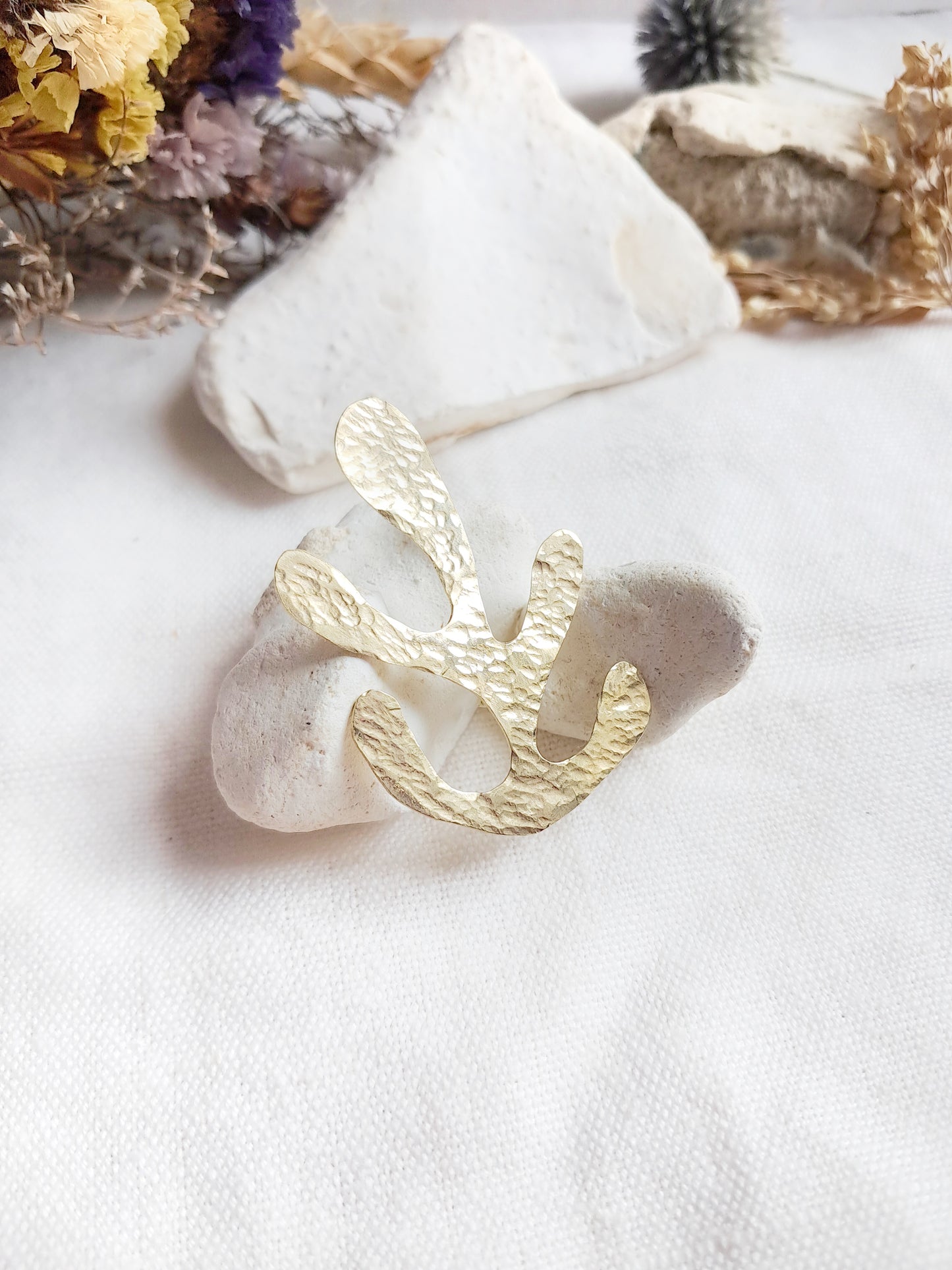 Pin's feuille texturée de Matisse